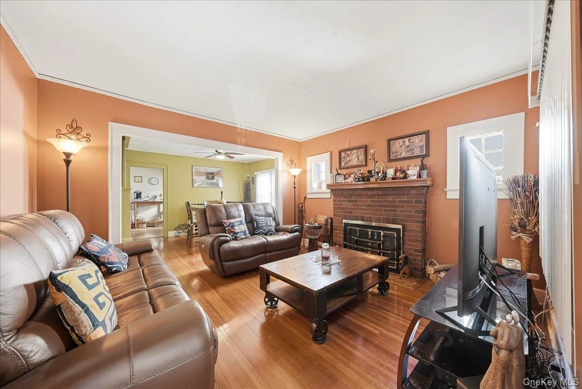 12 Knollwood Avenue, Mount Vernon, NY, 4 Bedrooms Bedrooms, 8 Rooms Rooms,2 BathroomsBathrooms,Residential,For Rent,Knollwood,0,1063917 12 Knollwood Avenue, Mount Vernon, NY, 4 Bedrooms Bedrooms, 8 Rooms Rooms,2 BathroomsBathrooms,Residential,For Rent,Knollwood,0,1063917