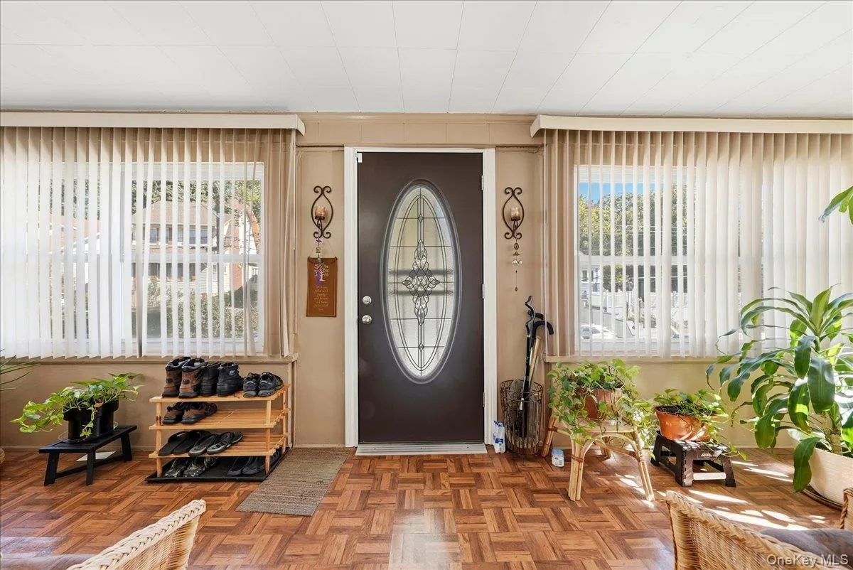 12 Knollwood Avenue, Mount Vernon, NY, 4 Bedrooms Bedrooms, 8 Rooms Rooms,2 BathroomsBathrooms,Residential,For Rent,Knollwood,0,1063917 12 Knollwood Avenue, Mount Vernon, NY, 4 Bedrooms Bedrooms, 8 Rooms Rooms,2 BathroomsBathrooms,Residential,For Rent,Knollwood,0,1063917