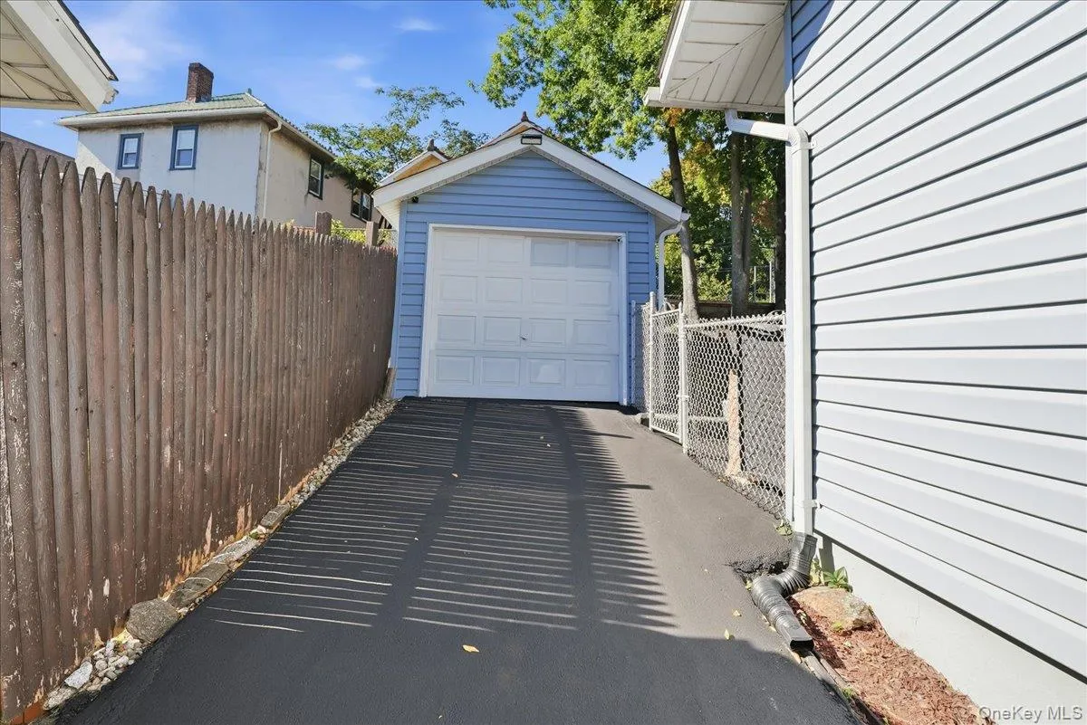 12 Knollwood Avenue, Mount Vernon, NY, 4 Bedrooms Bedrooms, 8 Rooms Rooms,2 BathroomsBathrooms,Residential,For Rent,Knollwood,0,1063917 12 Knollwood Avenue, Mount Vernon, NY, 4 Bedrooms Bedrooms, 8 Rooms Rooms,2 BathroomsBathrooms,Residential,For Rent,Knollwood,0,1063917