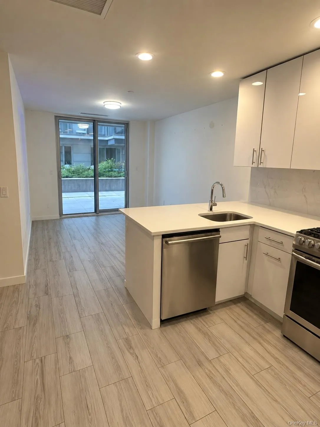 10909 15th Avenue, New York, NY, 2 Bedroom Bedrooms, 5 Room Rooms,1 BathroomBathrooms,Residential Lease,For Rent,15th,0,1063942 10909 15th Avenue, New York, NY, 2 Bedroom Bedrooms, 5 Room Rooms,1 BathroomBathrooms,Residential Lease,For Rent,15th,0,1063942