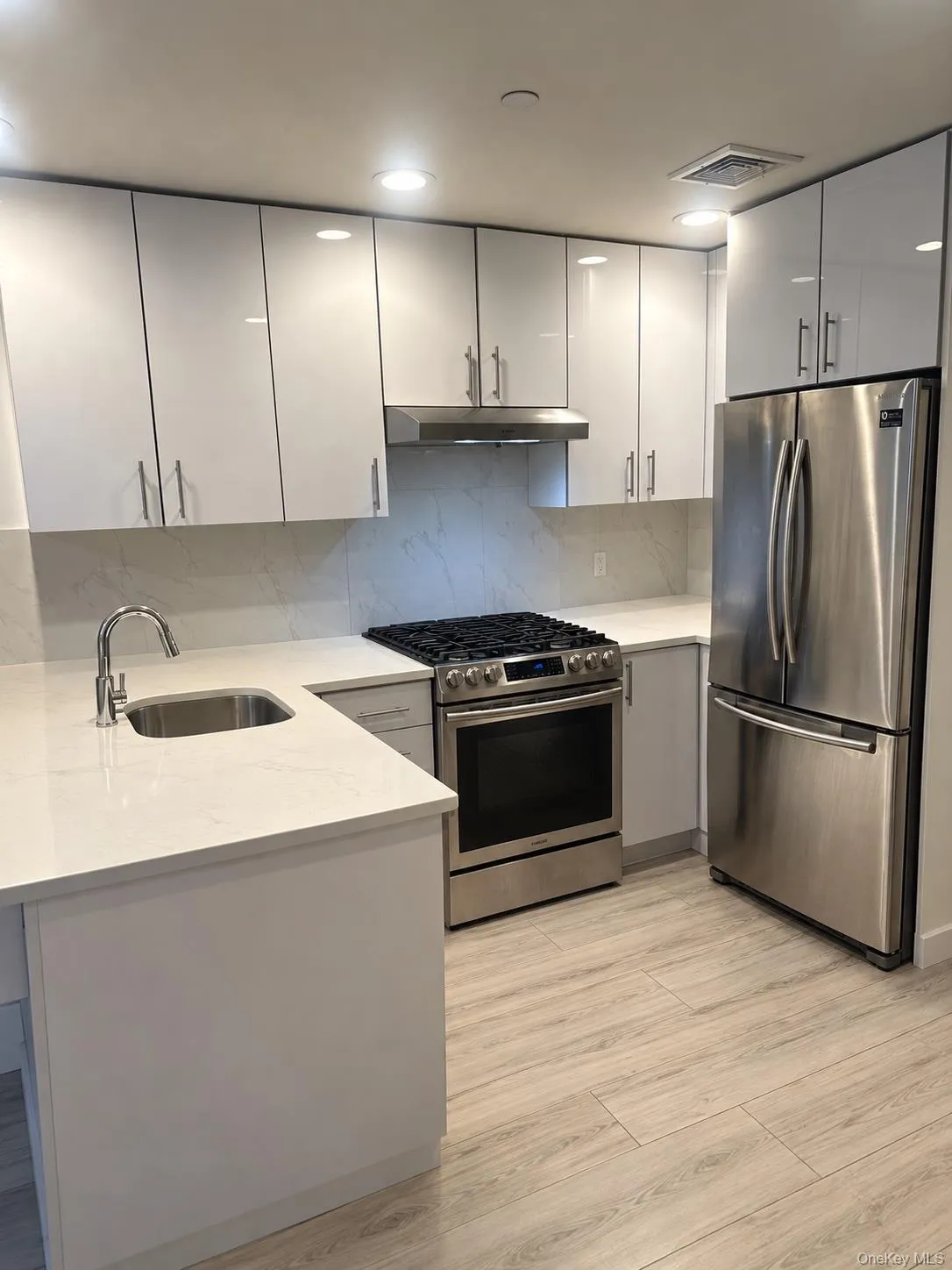 10909 15th Avenue, New York, NY, 2 Bedroom Bedrooms, 5 Room Rooms,1 BathroomBathrooms,Residential Lease,For Rent,15th,0,1063942 10909 15th Avenue, New York, NY, 2 Bedroom Bedrooms, 5 Room Rooms,1 BathroomBathrooms,Residential Lease,For Rent,15th,0,1063942
