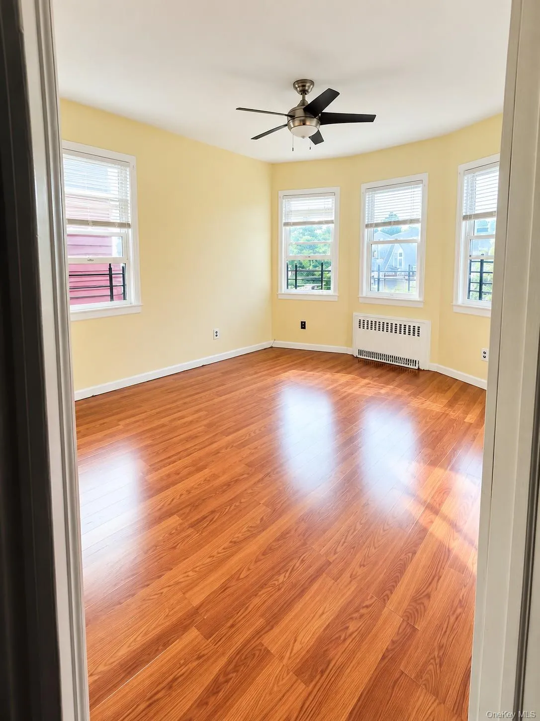 51 Howard Parkway, New Rochelle, NY, 4 Bedrooms Bedrooms, 7 Rooms Rooms,2 BathroomsBathrooms,Residential Lease,For Rent,Howard,0,1063943 51 Howard Parkway, New Rochelle, NY, 4 Bedrooms Bedrooms, 7 Rooms Rooms,2 BathroomsBathrooms,Residential Lease,For Rent,Howard,0,1063943