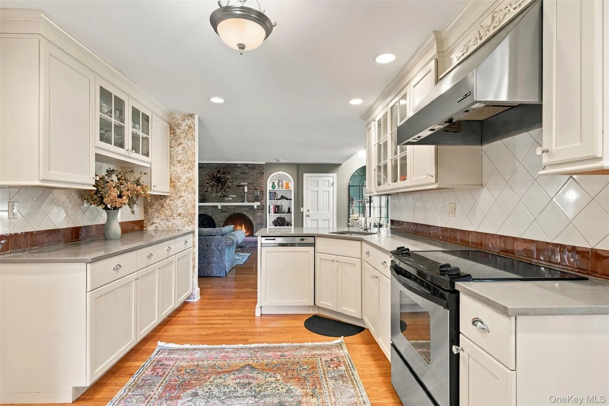 18 Turnip Hill, Huntington, NY, 4 Bedrooms Bedrooms, 10 Rooms Rooms,3 BathroomsBathrooms,Residential,For Rent,Turnip,0,1063954 18 Turnip Hill, Huntington, NY, 4 Bedrooms Bedrooms, 10 Rooms Rooms,3 BathroomsBathrooms,Residential,For Rent,Turnip,0,1063954