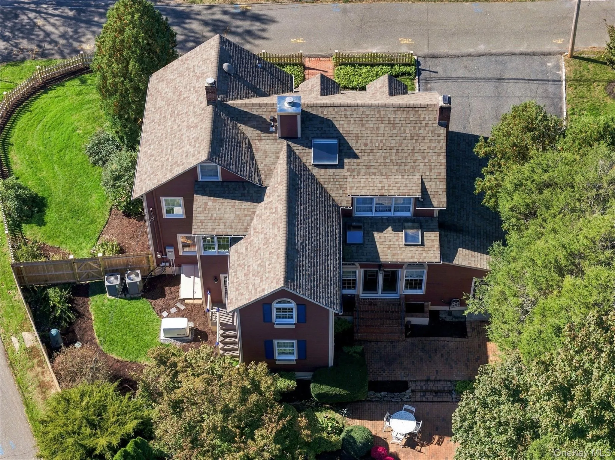18 Turnip Hill, Huntington, NY, 4 Bedrooms Bedrooms, 10 Rooms Rooms,3 BathroomsBathrooms,Residential,For Rent,Turnip,0,1063954 18 Turnip Hill, Huntington, NY, 4 Bedrooms Bedrooms, 10 Rooms Rooms,3 BathroomsBathrooms,Residential,For Rent,Turnip,0,1063954