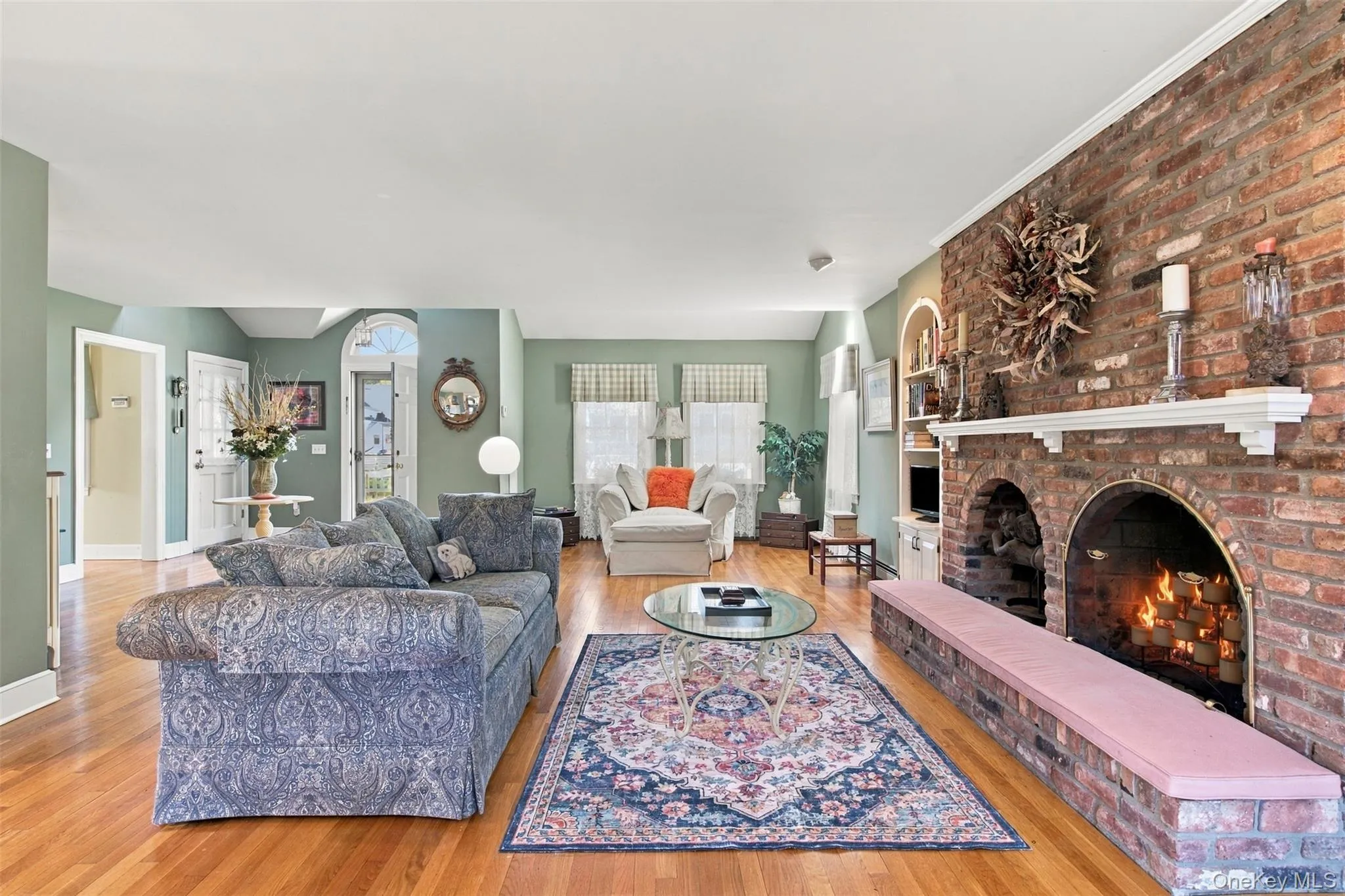 18 Turnip Hill, Huntington, NY, 4 Bedrooms Bedrooms, 10 Rooms Rooms,3 BathroomsBathrooms,Residential,For Rent,Turnip,0,1063954 18 Turnip Hill, Huntington, NY, 4 Bedrooms Bedrooms, 10 Rooms Rooms,3 BathroomsBathrooms,Residential,For Rent,Turnip,0,1063954