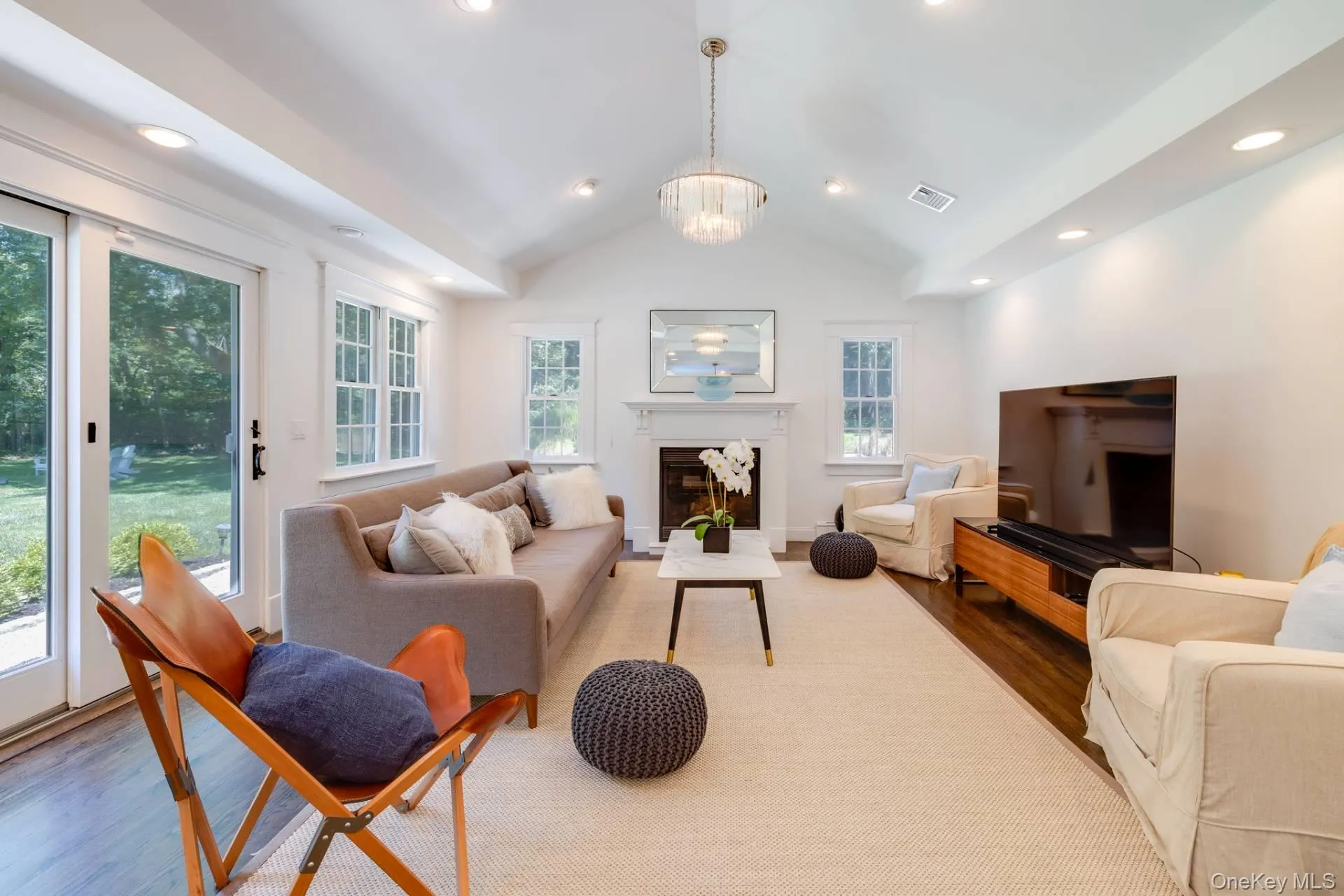 55 Edge Of Woods Road, Southampton, New York 11968