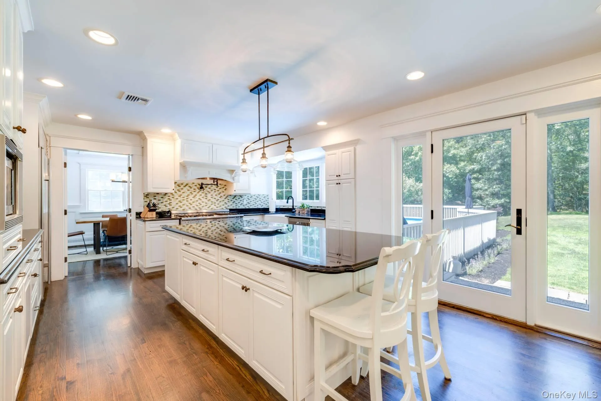 55 Edge Of Woods Road, Southampton, New York 11968