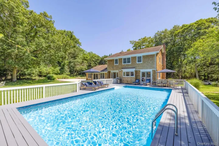 55 Edge Of Woods Road, Southampton, New York 11968