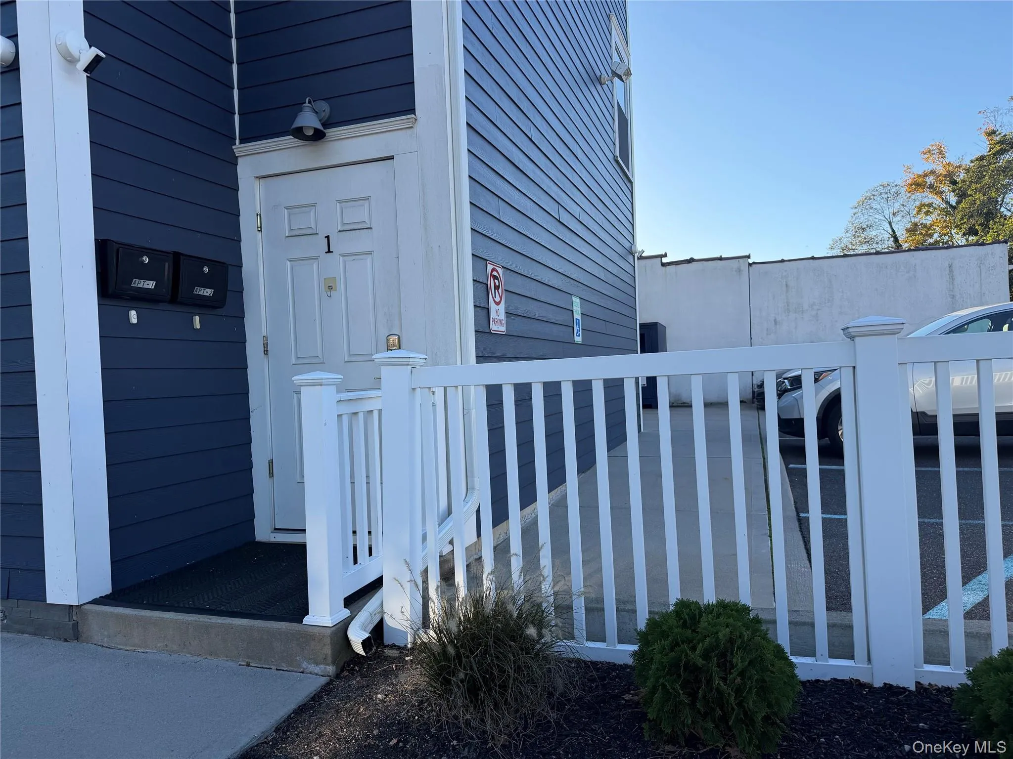 Third Avenue entrance to apartment. Third Avenue entrance to apartment.