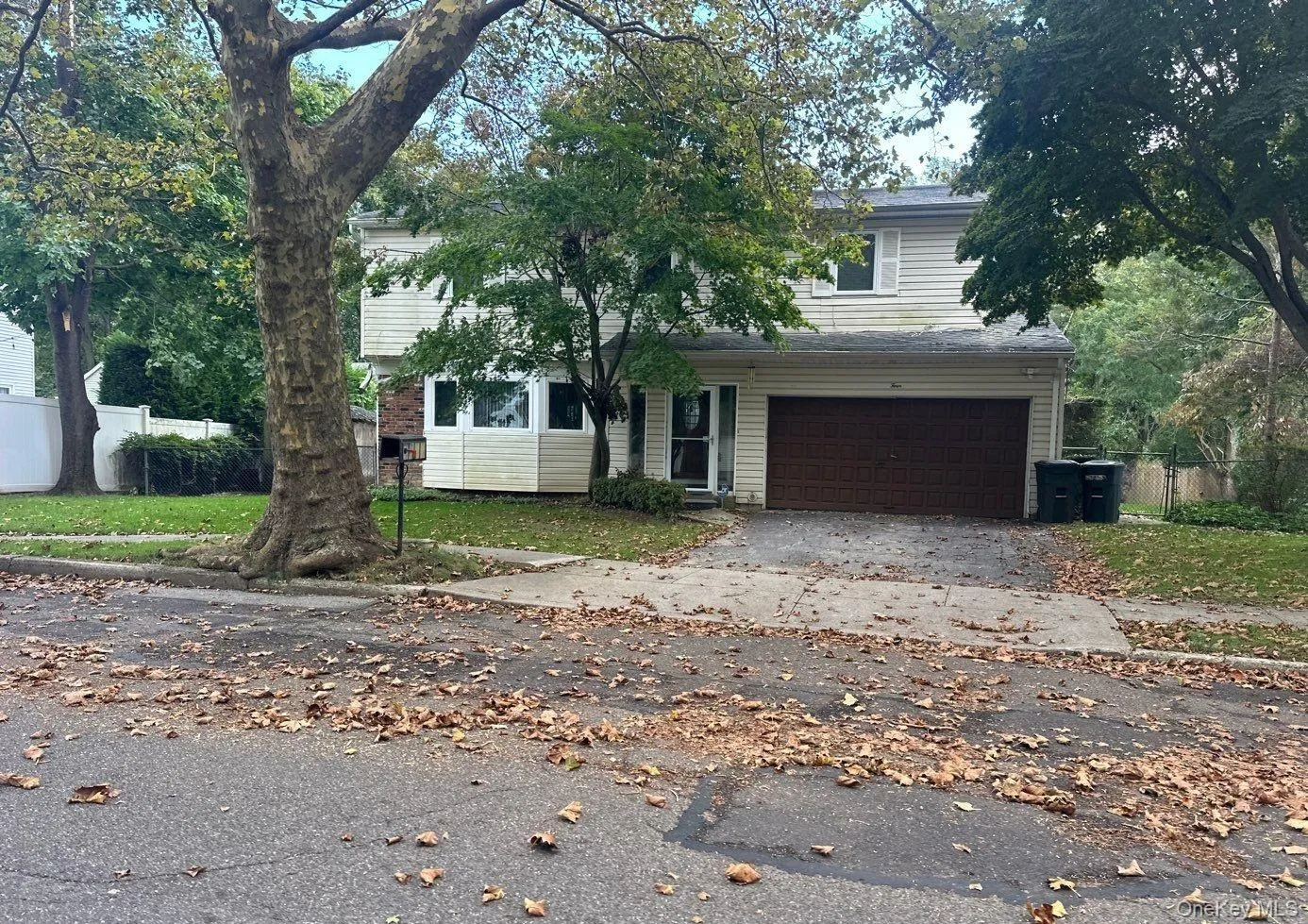 4 Shire Court, Huntington, NY, 4 Bedrooms Bedrooms, 8 Rooms Rooms,2 BathroomsBathrooms,Residential,For Rent,Shire,0,1063992 4 Shire Court, Huntington, NY, 4 Bedrooms Bedrooms, 8 Rooms Rooms,2 BathroomsBathrooms,Residential,For Rent,Shire,0,1063992