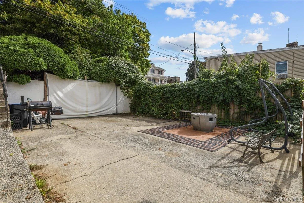 75 Dartmouth Avenue, Yonkers, NY, 2 Bedrooms Bedrooms, 5 Rooms Rooms,1 BathroomBathrooms,Residential,For Rent,Dartmouth,0,1063996 75 Dartmouth Avenue, Yonkers, NY, 2 Bedrooms Bedrooms, 5 Rooms Rooms,1 BathroomBathrooms,Residential,For Rent,Dartmouth,0,1063996
