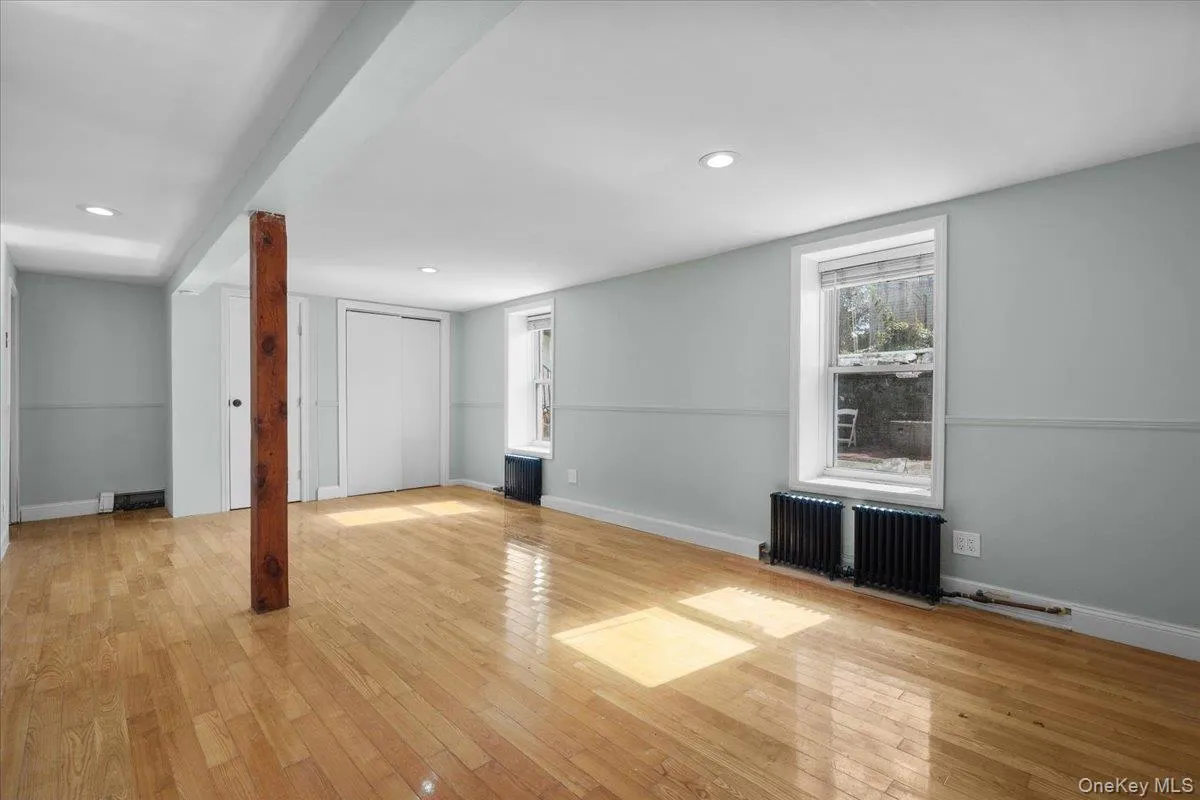 75 Dartmouth Avenue, Yonkers, NY, 2 Bedrooms Bedrooms, 5 Rooms Rooms,1 BathroomBathrooms,Residential,For Rent,Dartmouth,0,1063996 75 Dartmouth Avenue, Yonkers, NY, 2 Bedrooms Bedrooms, 5 Rooms Rooms,1 BathroomBathrooms,Residential,For Rent,Dartmouth,0,1063996
