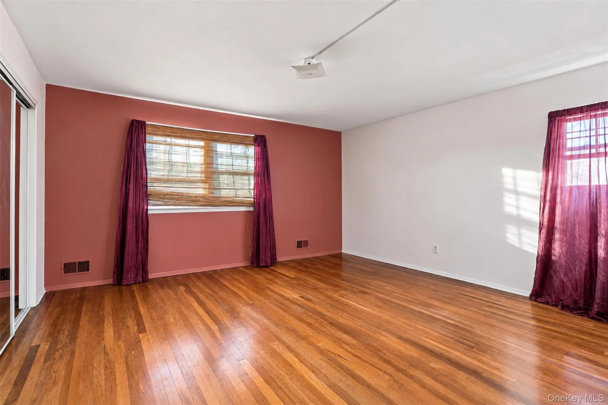 26 Temple Lane, Ramapo, NY, 3 Bedrooms Bedrooms, 8 Rooms Rooms,1 BathroomBathrooms,Residential,For Rent,Temple,0,1064004 26 Temple Lane, Ramapo, NY, 3 Bedrooms Bedrooms, 8 Rooms Rooms,1 BathroomBathrooms,Residential,For Rent,Temple,0,1064004