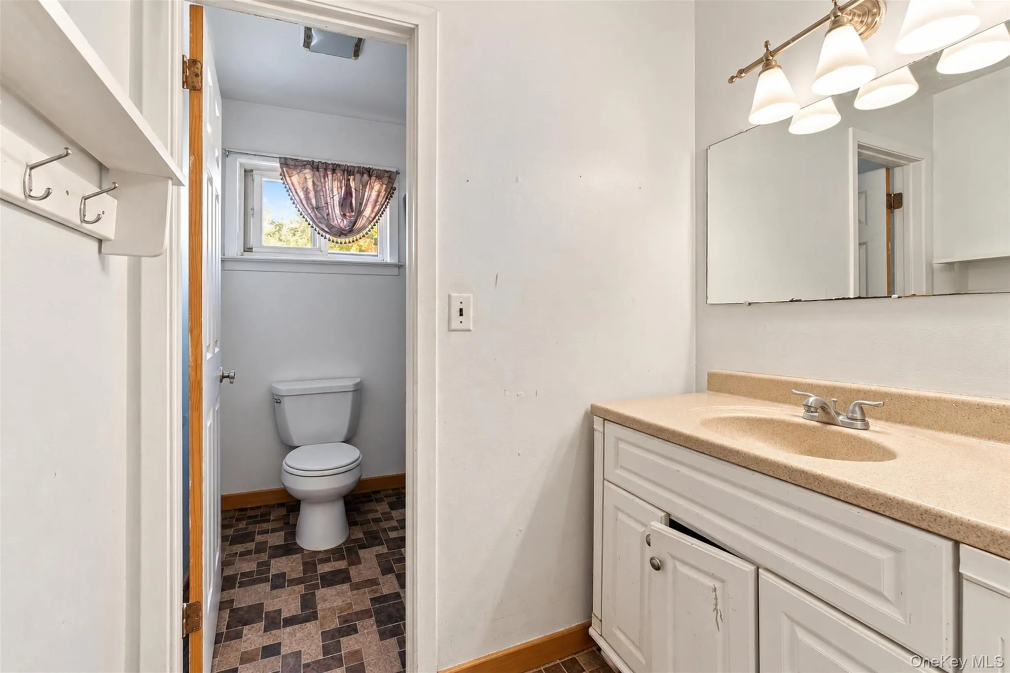 26 Temple Lane, Ramapo, NY, 3 Bedrooms Bedrooms, 8 Rooms Rooms,1 BathroomBathrooms,Residential,For Rent,Temple,0,1064004 26 Temple Lane, Ramapo, NY, 3 Bedrooms Bedrooms, 8 Rooms Rooms,1 BathroomBathrooms,Residential,For Rent,Temple,0,1064004