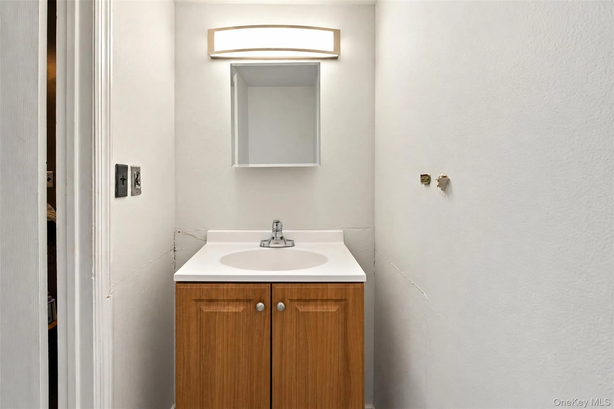 26 Temple Lane, Ramapo, NY, 3 Bedrooms Bedrooms, 8 Rooms Rooms,1 BathroomBathrooms,Residential,For Rent,Temple,0,1064004 26 Temple Lane, Ramapo, NY, 3 Bedrooms Bedrooms, 8 Rooms Rooms,1 BathroomBathrooms,Residential,For Rent,Temple,0,1064004