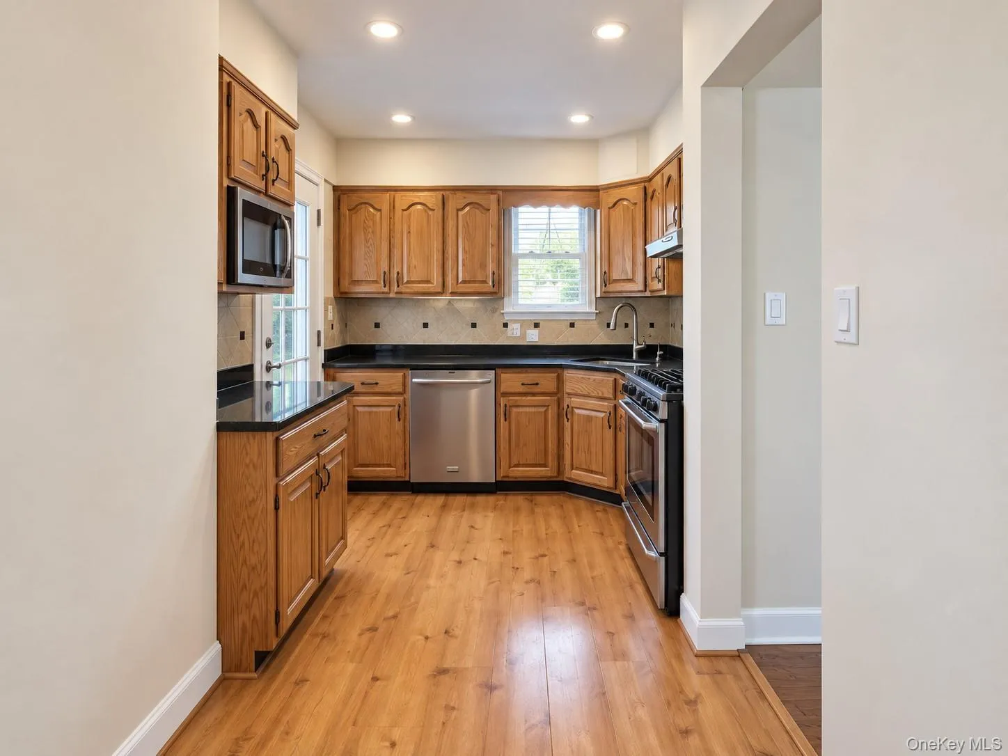 17 Kenmore Road, Hempstead, NY, 3 Bedrooms Bedrooms, 8 Rooms Rooms,2 BathroomsBathrooms,Residential,For Rent,Kenmore,0,1064007 17 Kenmore Road, Hempstead, NY, 3 Bedrooms Bedrooms, 8 Rooms Rooms,2 BathroomsBathrooms,Residential,For Rent,Kenmore,0,1064007