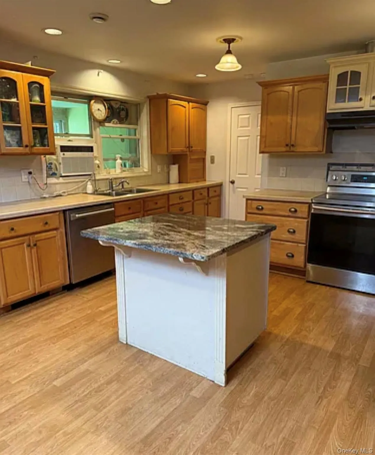 237 Rockefeller Lane, Red Hook, NY, 3 Bedrooms Bedrooms, 8 Rooms Rooms,1 BathroomBathrooms,Residential Lease,For Rent,Rockefeller,0,1064008 237 Rockefeller Lane, Red Hook, NY, 3 Bedrooms Bedrooms, 8 Rooms Rooms,1 BathroomBathrooms,Residential Lease,For Rent,Rockefeller,0,1064008