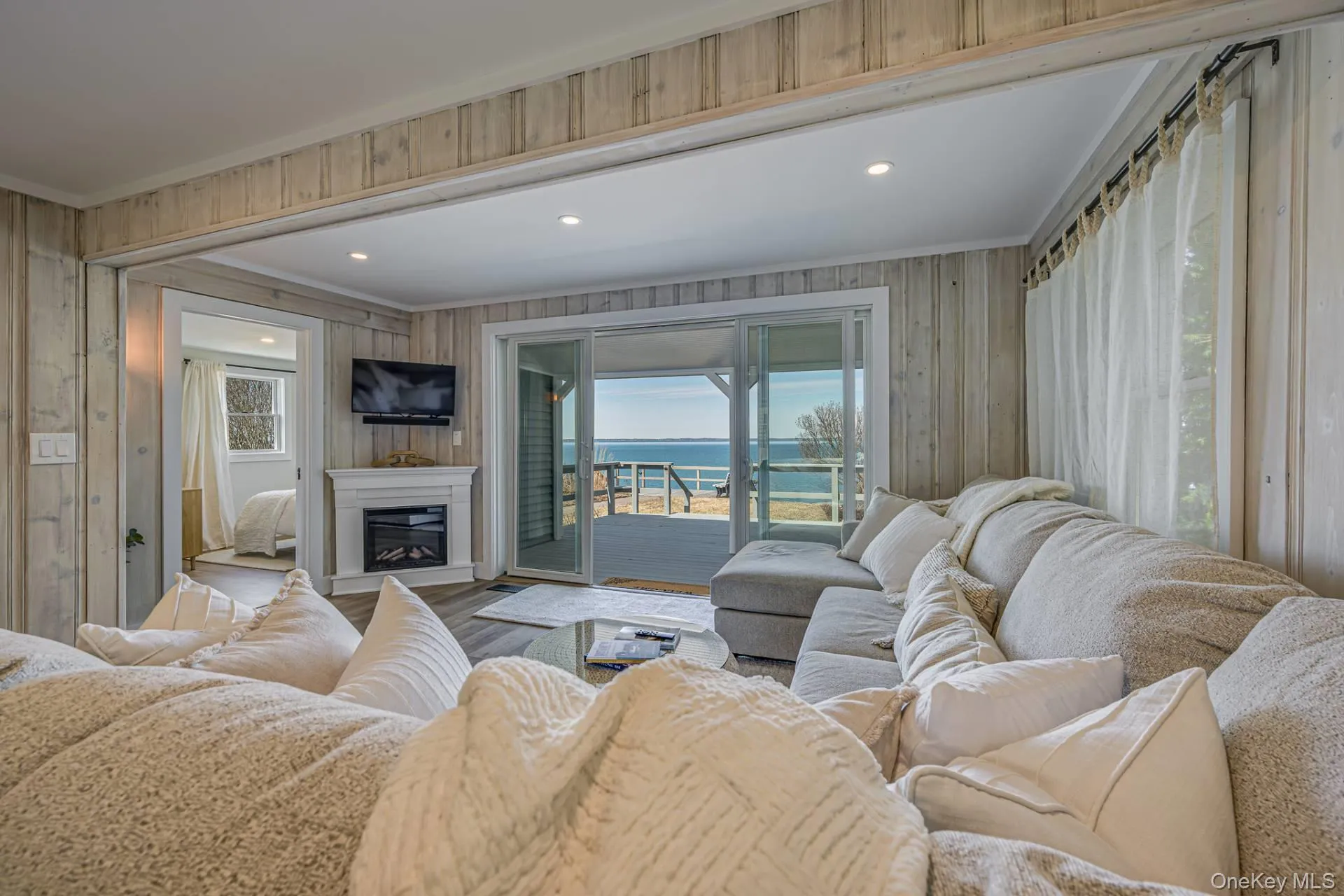 3 Oakhurst Road, Southampton, NY, 4 Bedroom Bedrooms, 6 Room Rooms,2 BathroomBathrooms,Residential Lease,For Rent,Oakhurst,0,1064010 3 Oakhurst Road, Southampton, NY, 4 Bedroom Bedrooms, 6 Room Rooms,2 BathroomBathrooms,Residential Lease,For Rent,Oakhurst,0,1064010