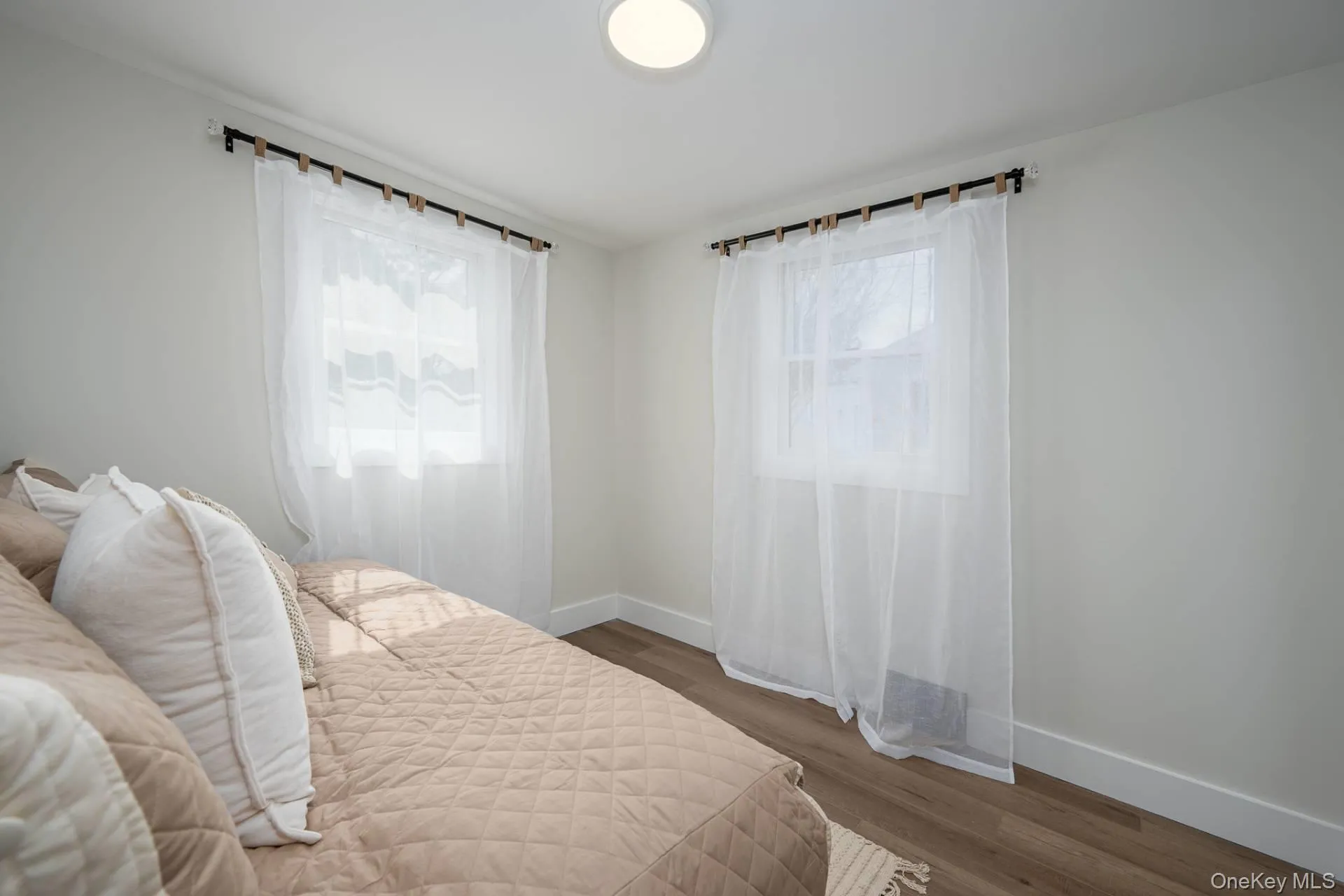 3 Oakhurst Road, Southampton, NY, 4 Bedroom Bedrooms, 6 Room Rooms,2 BathroomBathrooms,Residential Lease,For Rent,Oakhurst,0,1064010 3 Oakhurst Road, Southampton, NY, 4 Bedroom Bedrooms, 6 Room Rooms,2 BathroomBathrooms,Residential Lease,For Rent,Oakhurst,0,1064010