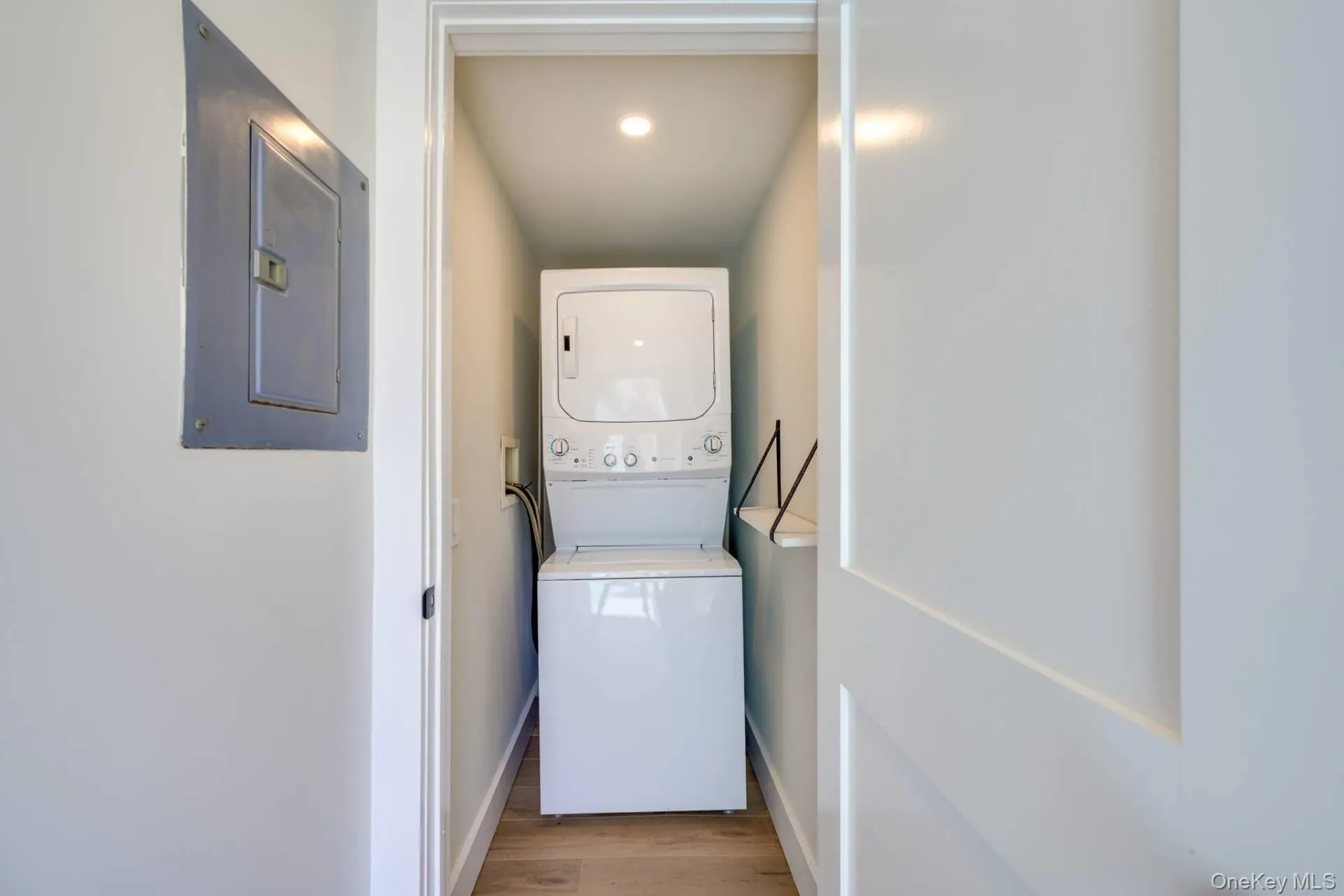 3 Oakhurst Road, Southampton, NY, 4 Bedroom Bedrooms, 6 Room Rooms,2 BathroomBathrooms,Residential Lease,For Rent,Oakhurst,0,1064013 3 Oakhurst Road, Southampton, NY, 4 Bedroom Bedrooms, 6 Room Rooms,2 BathroomBathrooms,Residential Lease,For Rent,Oakhurst,0,1064013