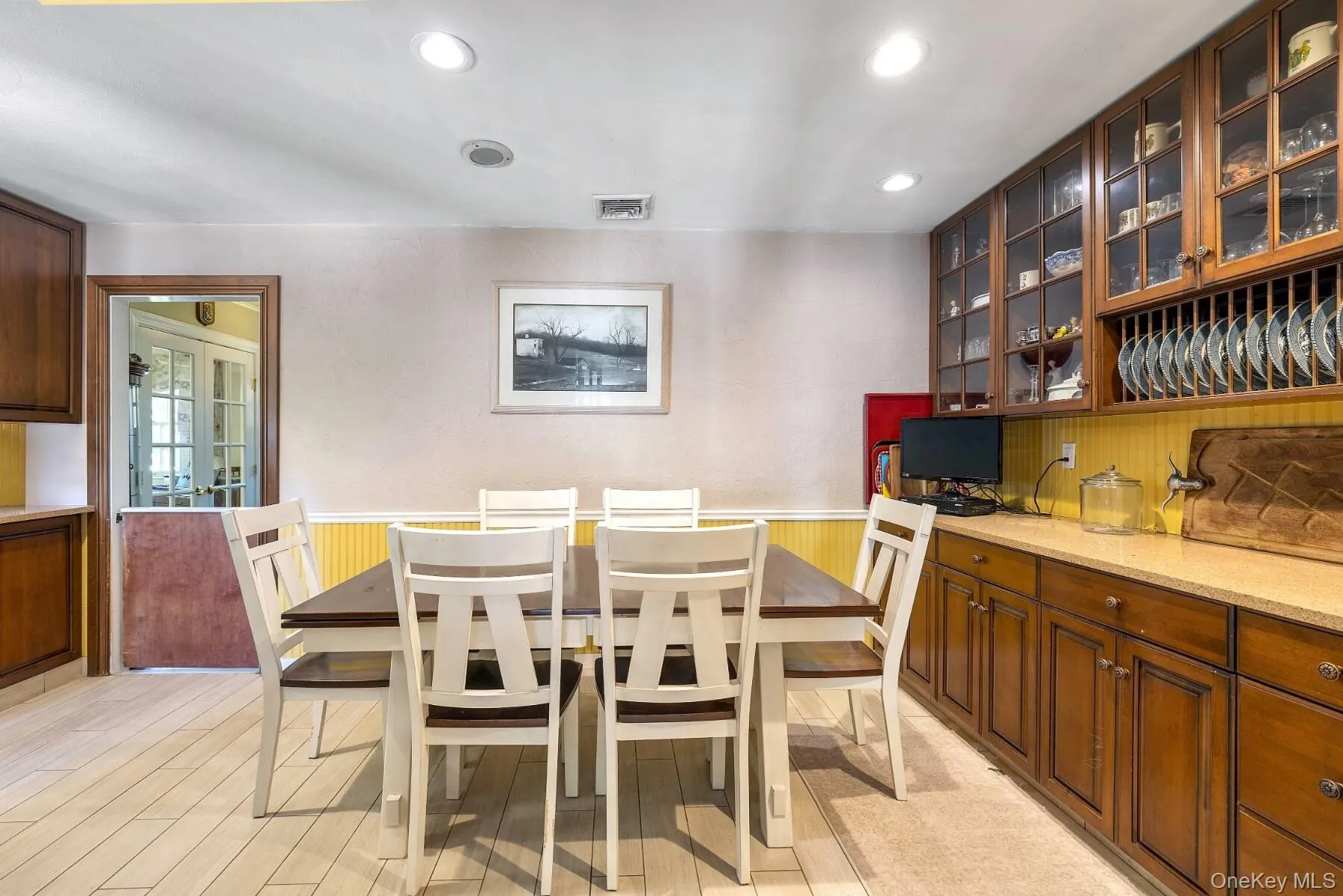 117 Montauk Highway, Southampton, New York 11977