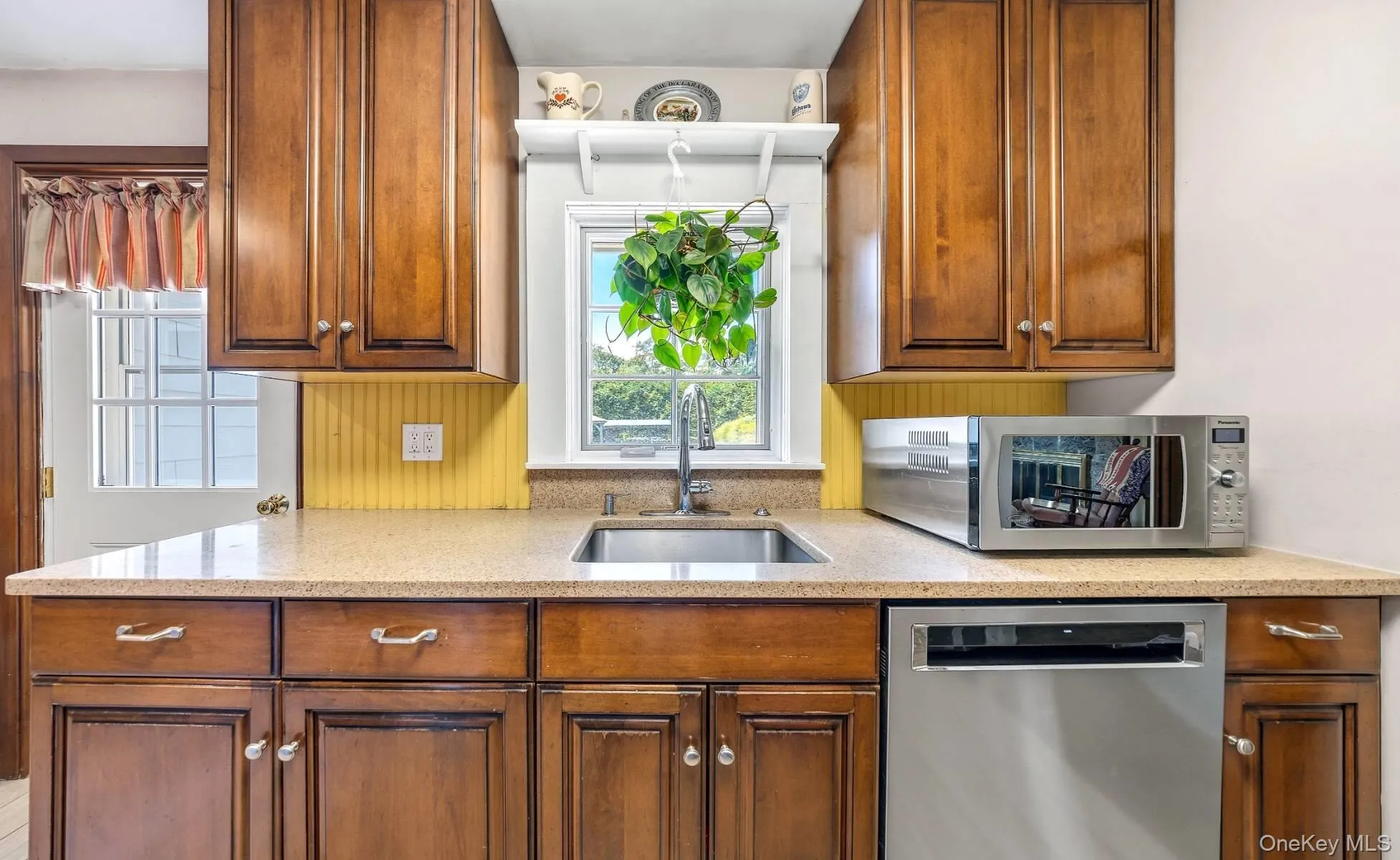 117 Montauk Highway, Southampton, New York 11977