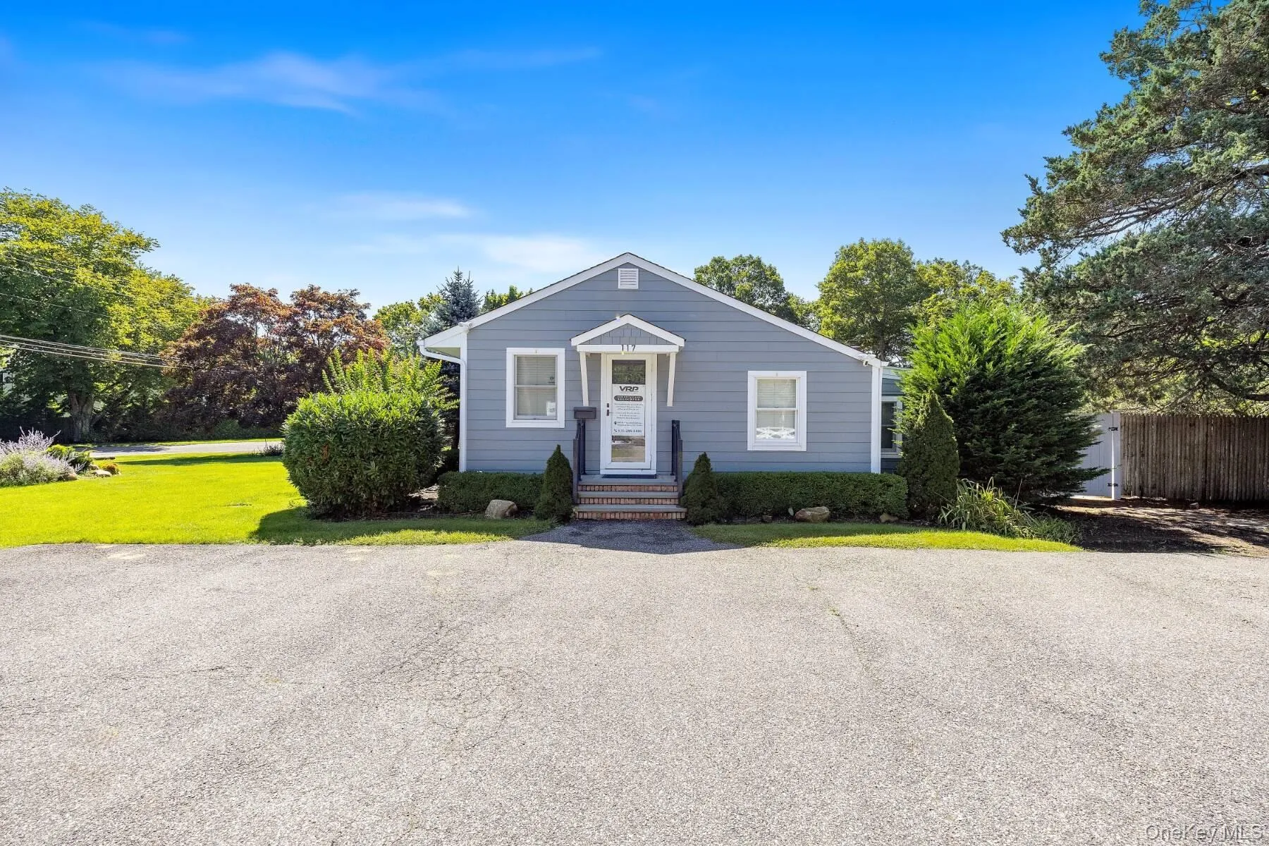 117 Montauk Highway, Southampton, New York 11977