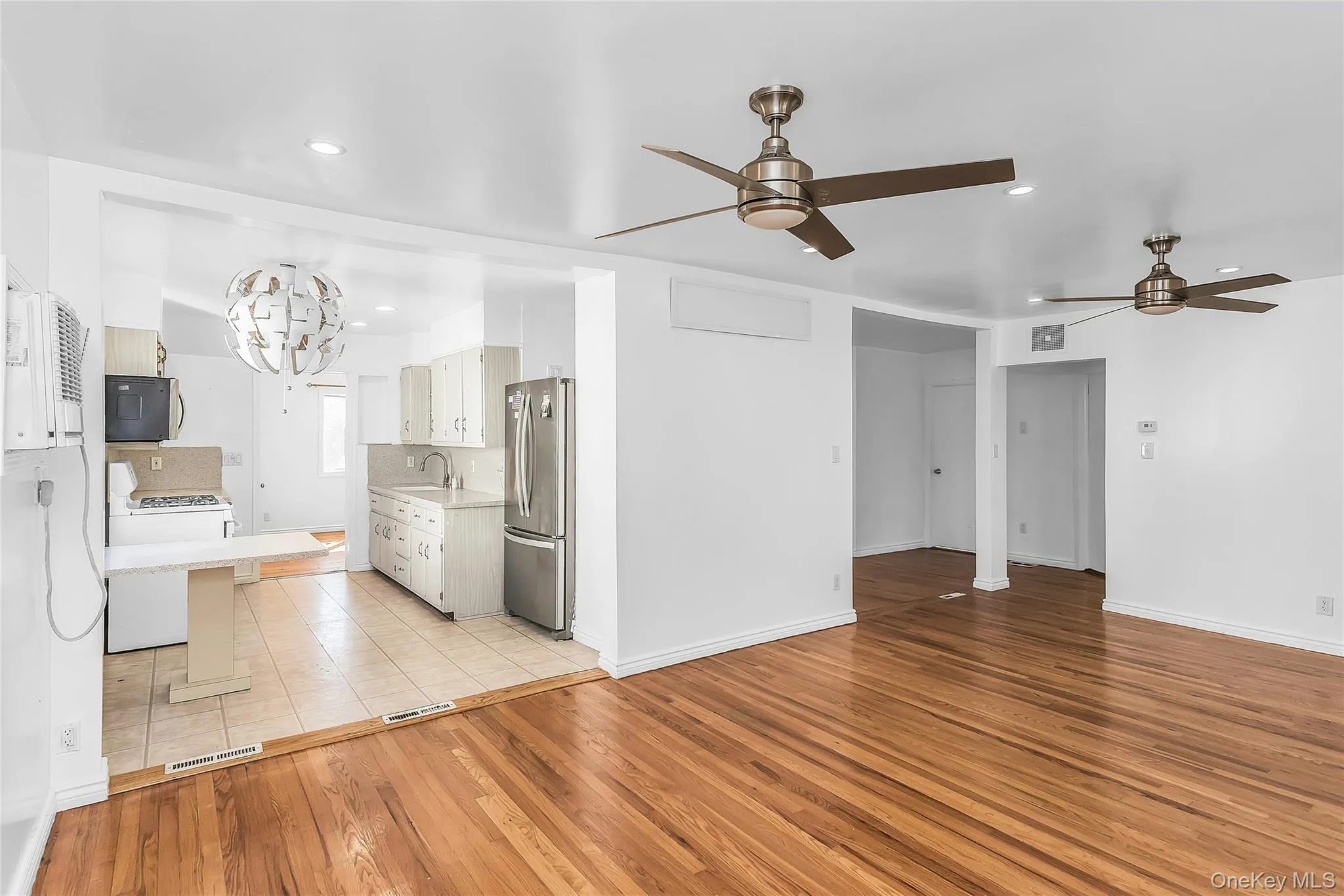 54 Camden Place, Hempstead, NY, 3 Bedrooms Bedrooms, 8 Rooms Rooms,3 BathroomsBathrooms,Residential,For Rent,Camden,0,1064025 54 Camden Place, Hempstead, NY, 3 Bedrooms Bedrooms, 8 Rooms Rooms,3 BathroomsBathrooms,Residential,For Rent,Camden,0,1064025