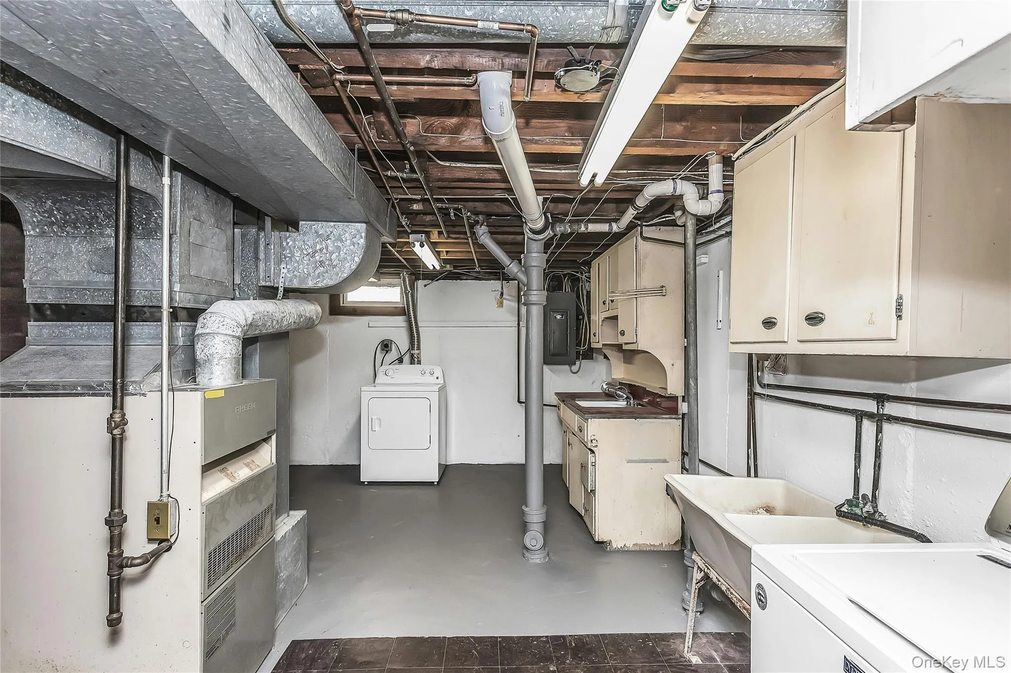 54 Camden Place, Hempstead, NY, 3 Bedrooms Bedrooms, 8 Rooms Rooms,3 BathroomsBathrooms,Residential,For Rent,Camden,0,1064025 54 Camden Place, Hempstead, NY, 3 Bedrooms Bedrooms, 8 Rooms Rooms,3 BathroomsBathrooms,Residential,For Rent,Camden,0,1064025