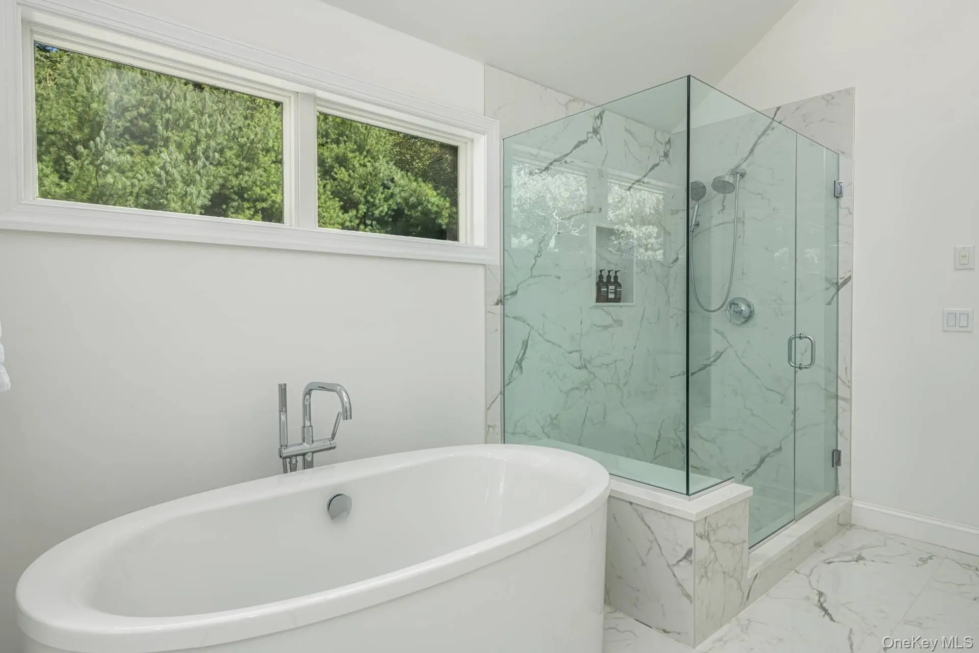 2520 Deerfield Road, Southampton, New York 11963