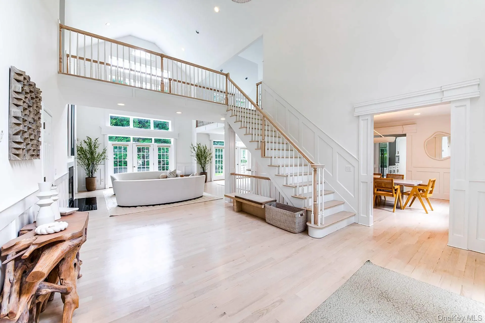 2520 Deerfield Road, Southampton, New York 11963