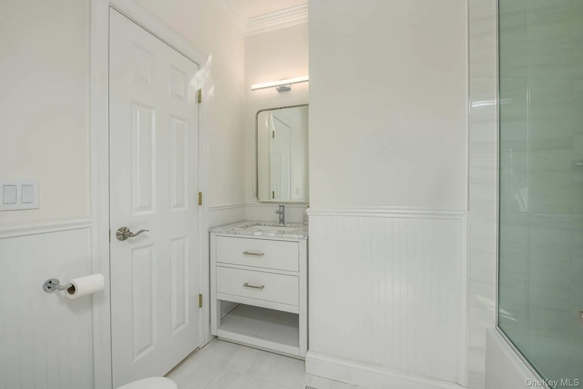 2520 Deerfield Road, Southampton, New York 11963