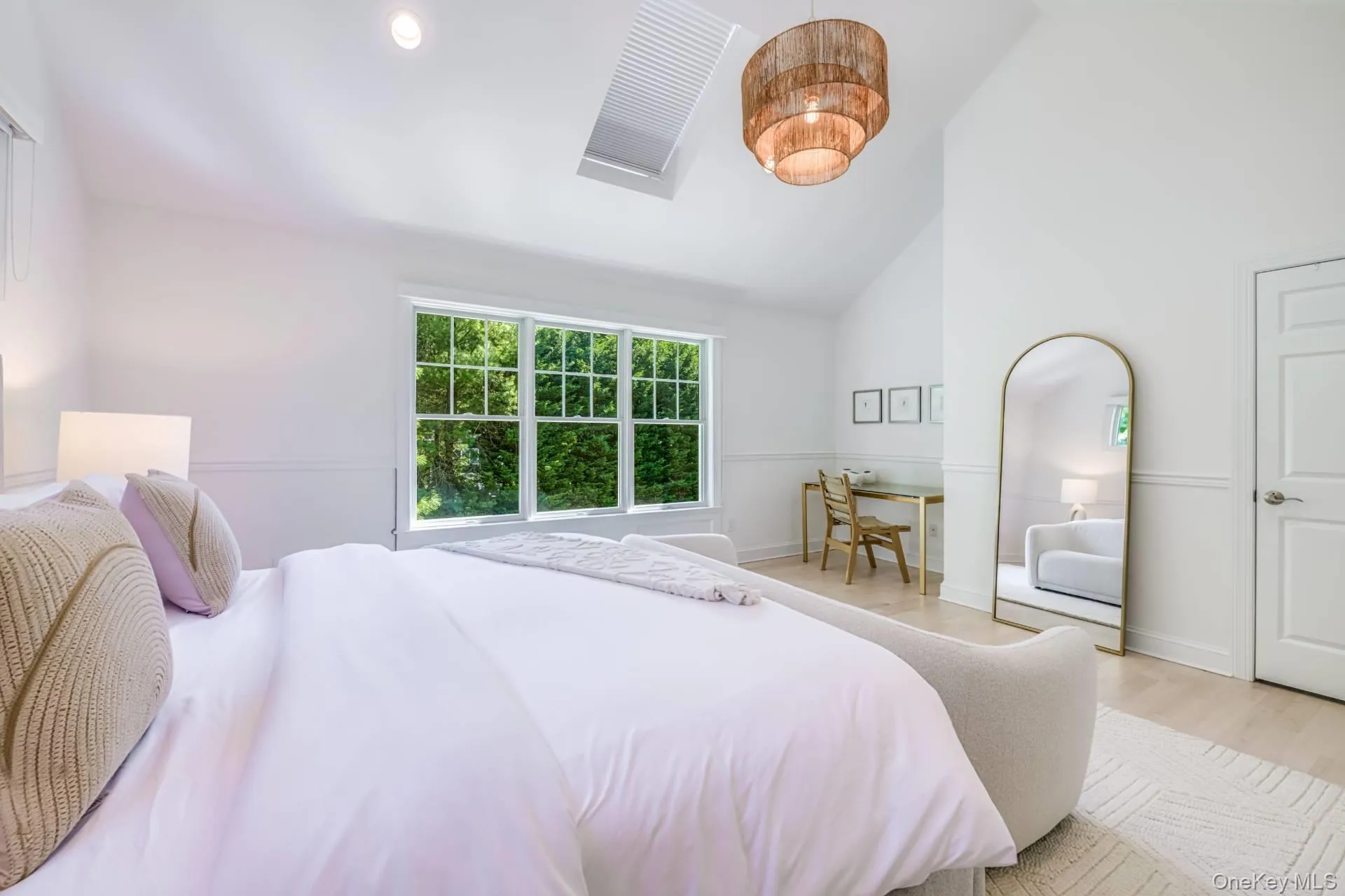 2520 Deerfield Road, Southampton, New York 11963