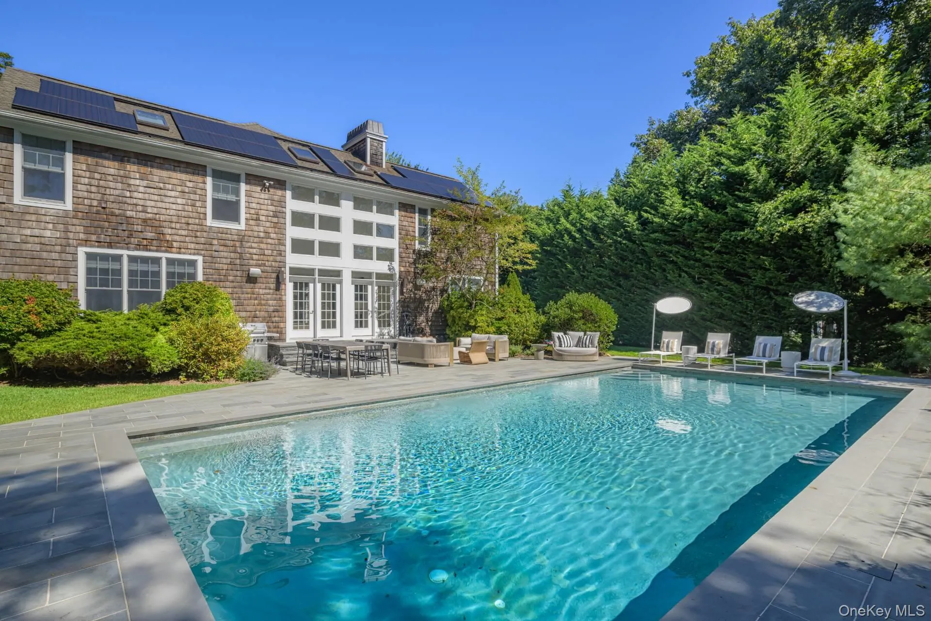 2520 Deerfield Road, Southampton, New York 11963