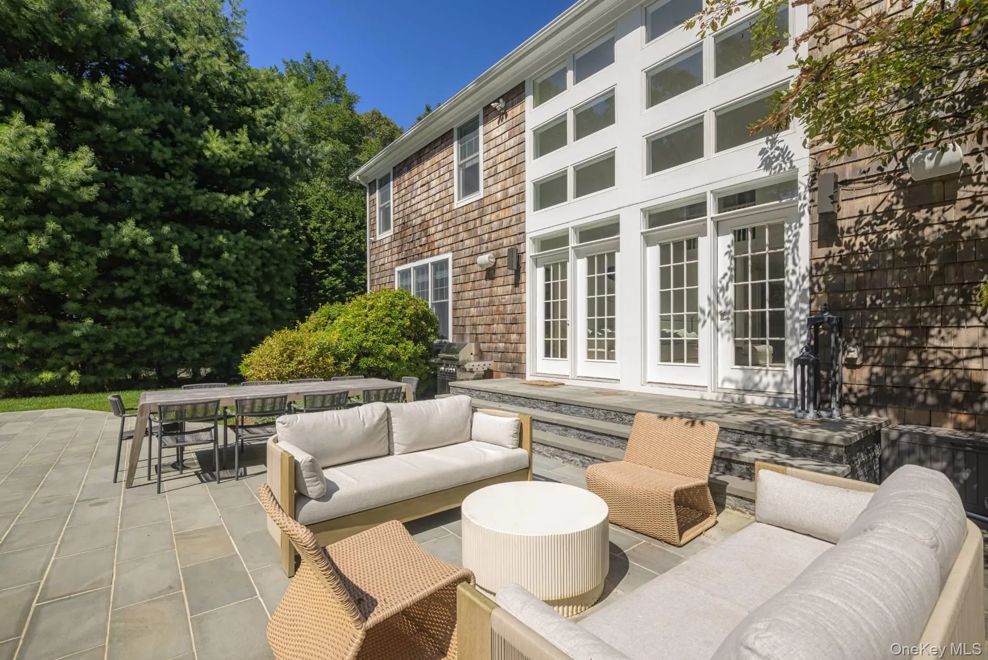 2520 Deerfield Road, Southampton, New York 11963