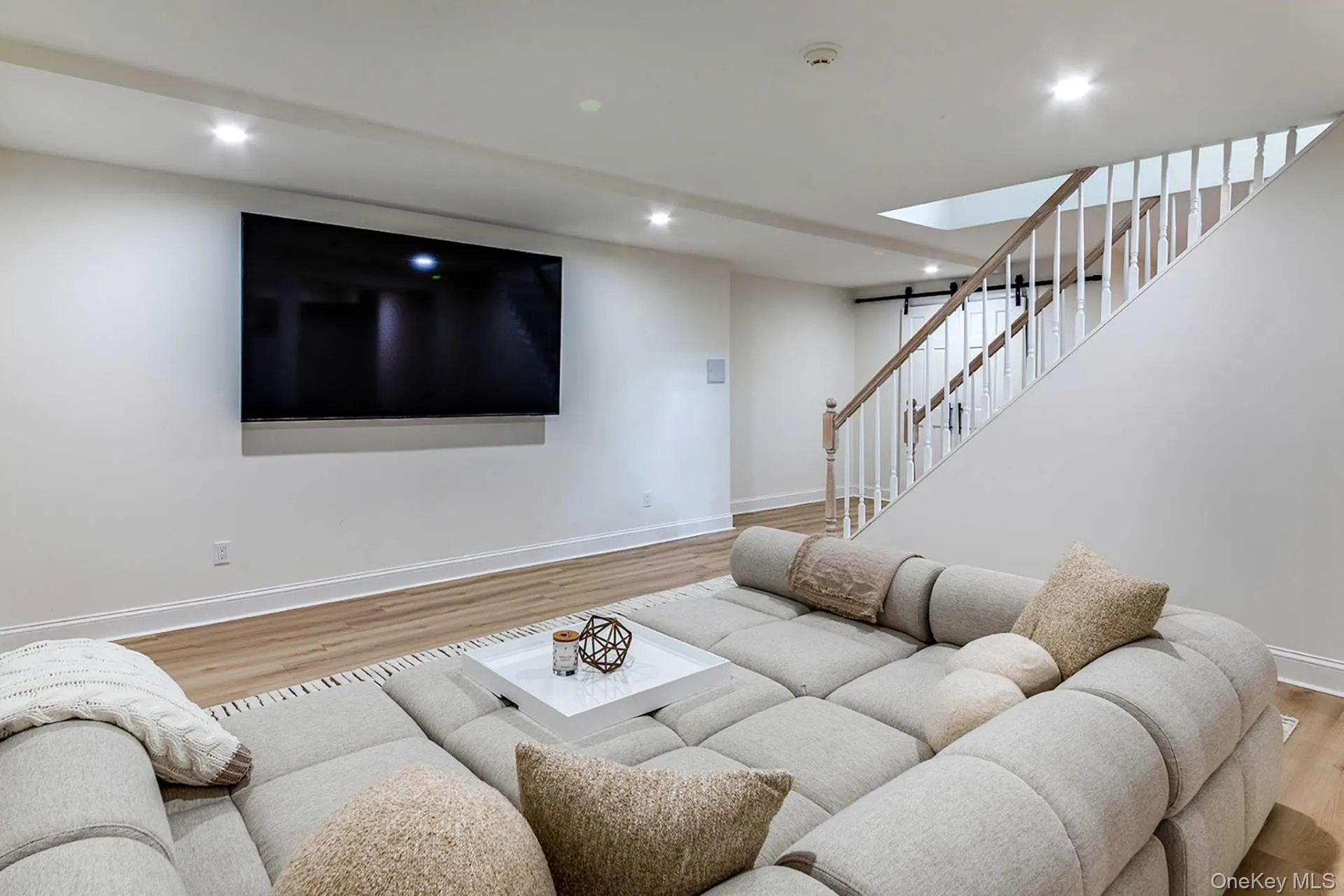 2520 Deerfield Road, Southampton, New York 11963