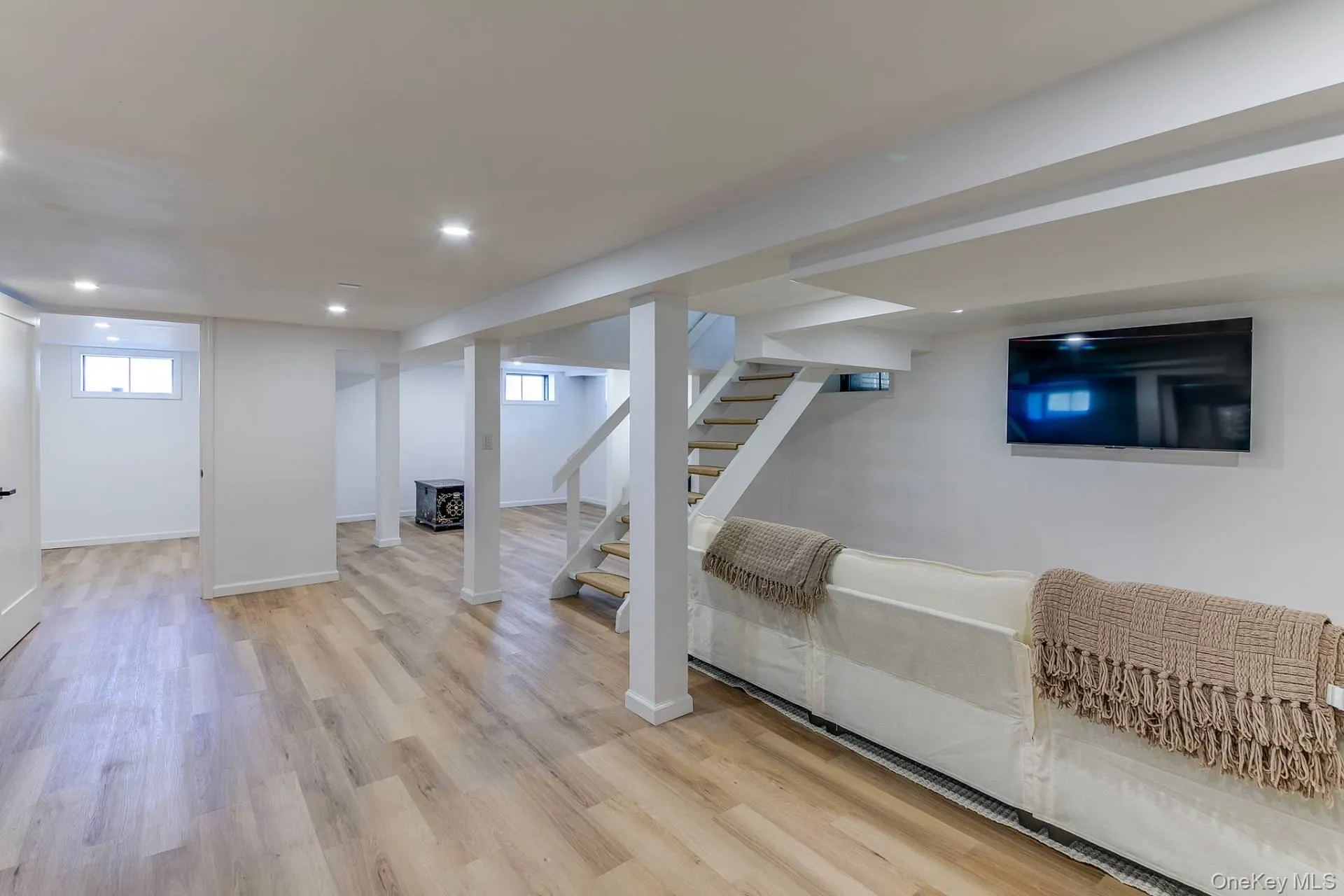 87 Church Lane, East Hampton, NY, 3 Bedrooms Bedrooms, 6 Rooms Rooms,2 BathroomsBathrooms,Residential Lease,For Rent,Church,0,1064034 87 Church Lane, East Hampton, NY, 3 Bedrooms Bedrooms, 6 Rooms Rooms,2 BathroomsBathrooms,Residential Lease,For Rent,Church,0,1064034