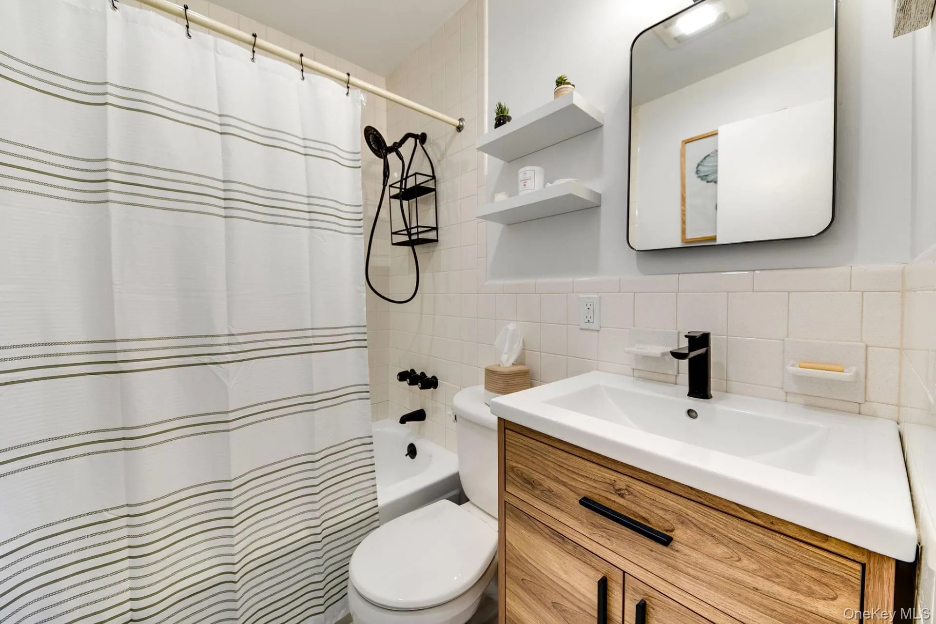 87 Church Lane, East Hampton, NY, 3 Bedrooms Bedrooms, 6 Rooms Rooms,2 BathroomsBathrooms,Residential Lease,For Rent,Church,0,1064034 87 Church Lane, East Hampton, NY, 3 Bedrooms Bedrooms, 6 Rooms Rooms,2 BathroomsBathrooms,Residential Lease,For Rent,Church,0,1064034