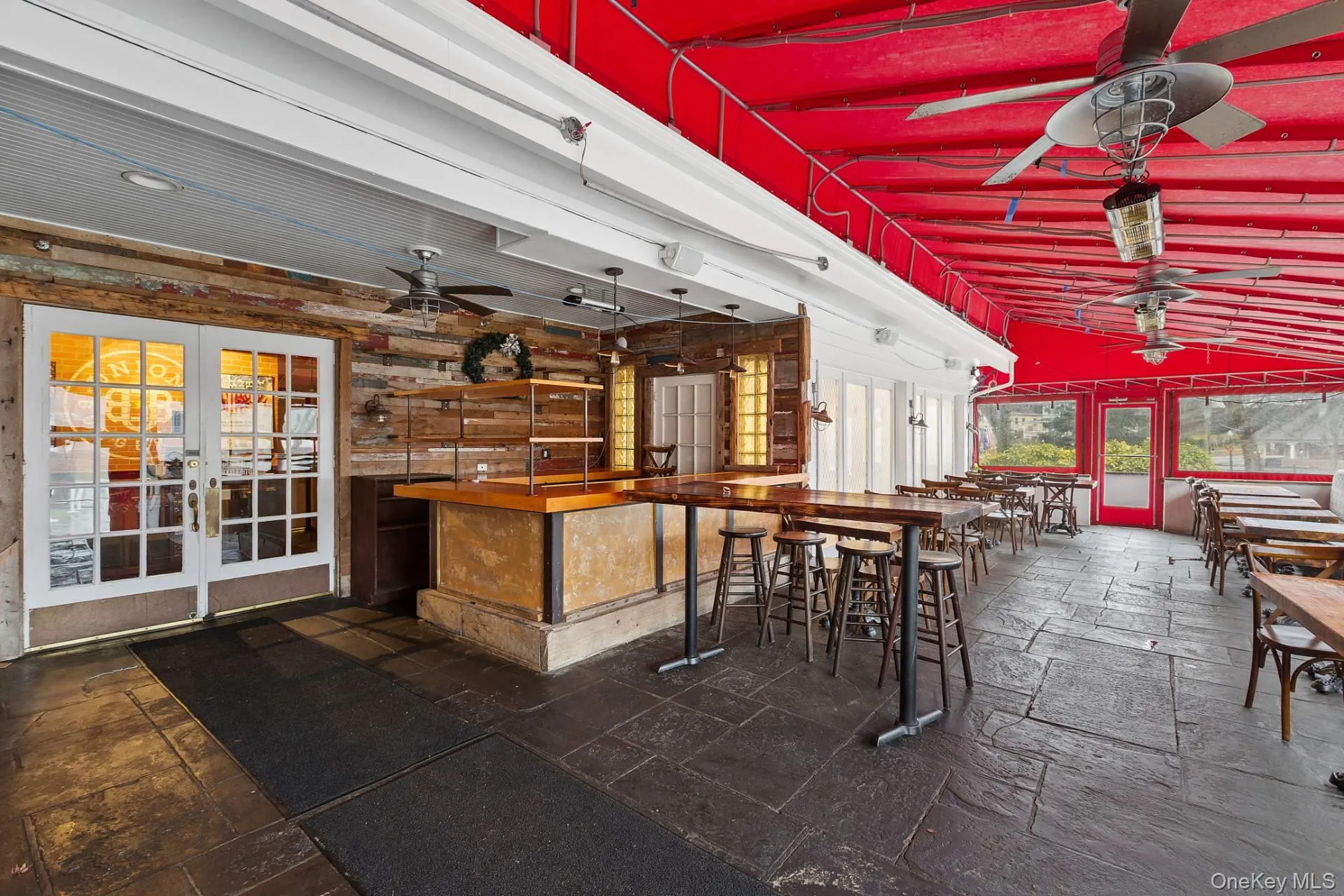 40 & 21 Bowden Square, Southampton, NY, ,Commercial Lease,For Rent,Bowden,0,1064039 40 & 21 Bowden Square, Southampton, NY, ,Commercial Lease,For Rent,Bowden,0,1064039
