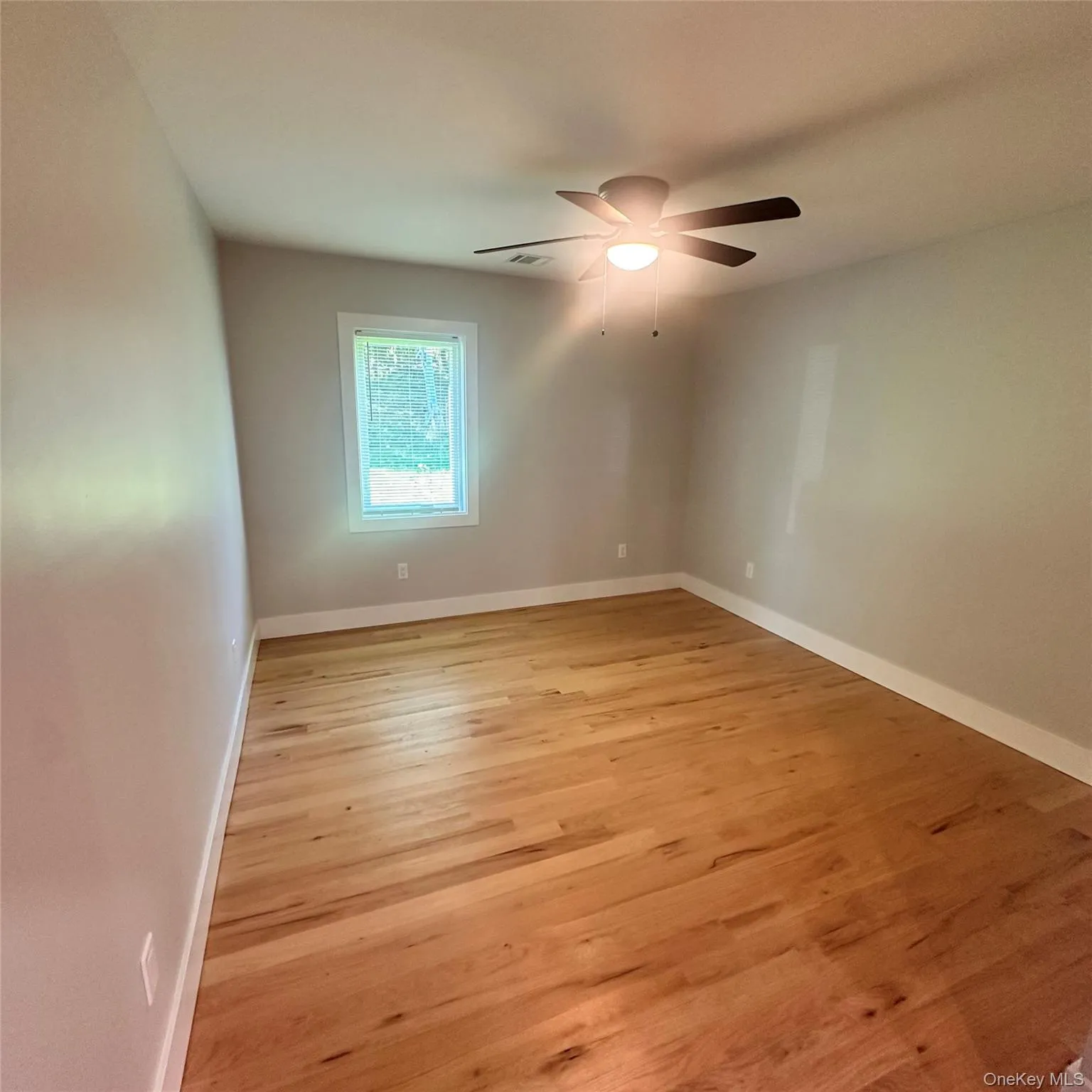 Hard wood flooring, ceiling fan with light. Hard wood flooring, ceiling fan with light.