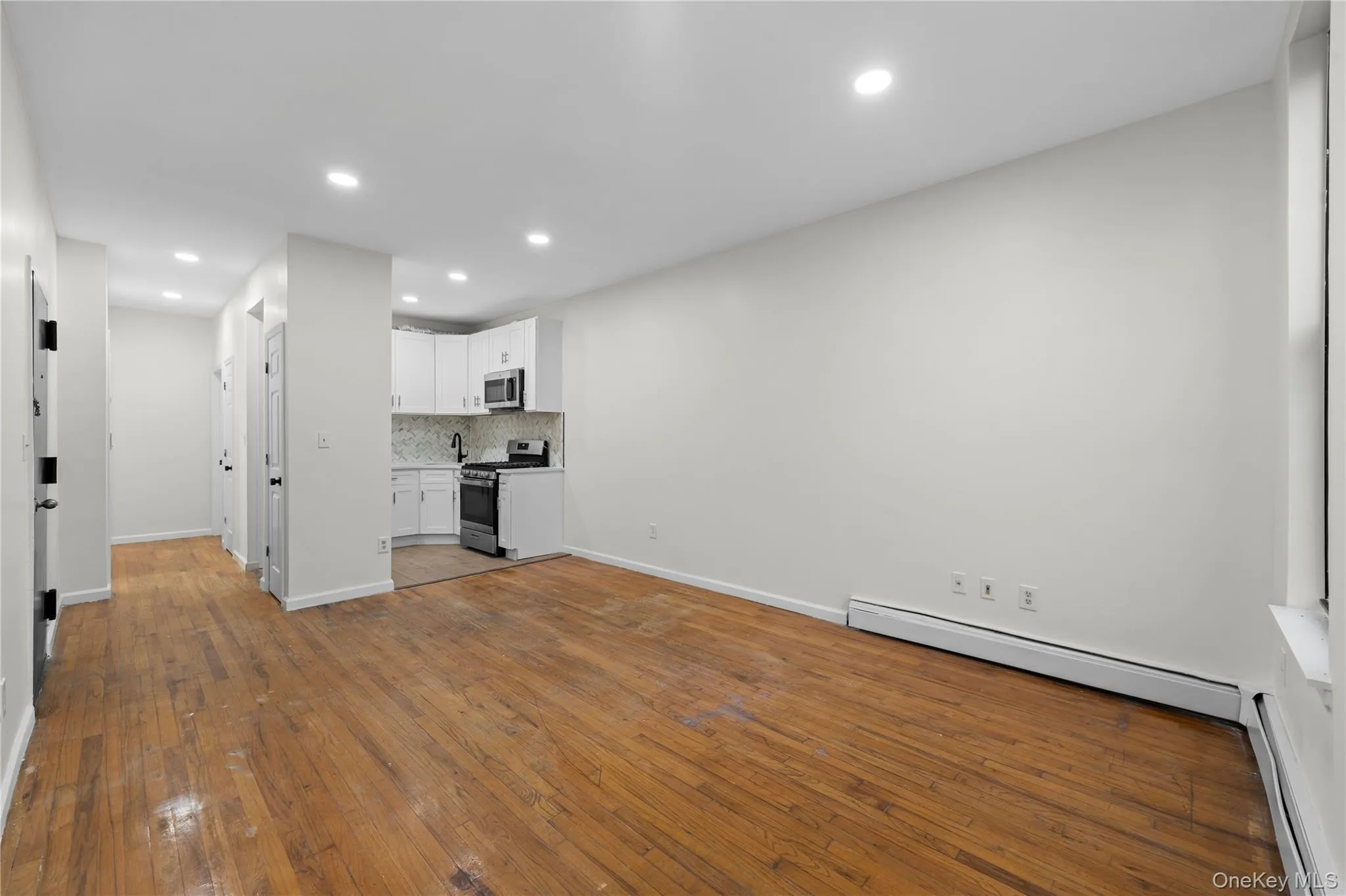 1169 Greene Avenue, New York, NY, 2 Bedrooms Bedrooms, 4 Rooms Rooms,1 BathroomBathrooms,Residential Lease,For Rent,Greene,0,1064051 1169 Greene Avenue, New York, NY, 2 Bedrooms Bedrooms, 4 Rooms Rooms,1 BathroomBathrooms,Residential Lease,For Rent,Greene,0,1064051