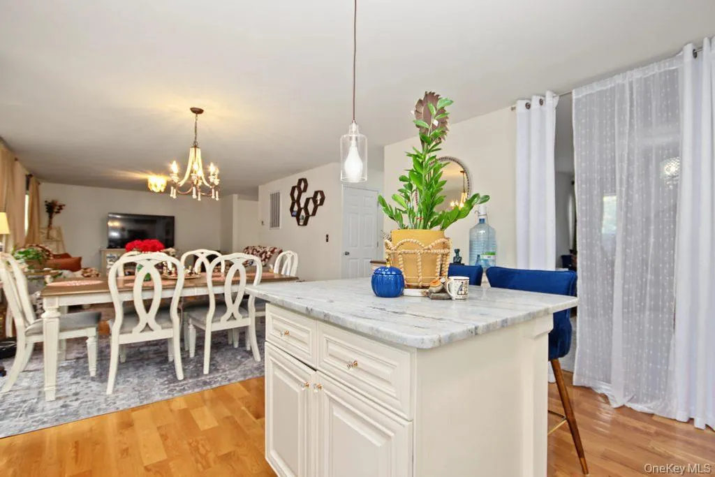 3 Chester Street, Thompson, NY, 4 Bedrooms Bedrooms, 7 Rooms Rooms,2 BathroomsBathrooms,Residential,For Rent,Chester,0,1064055 3 Chester Street, Thompson, NY, 4 Bedrooms Bedrooms, 7 Rooms Rooms,2 BathroomsBathrooms,Residential,For Rent,Chester,0,1064055