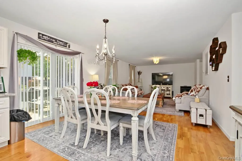 3 Chester Street, Thompson, NY, 4 Bedrooms Bedrooms, 7 Rooms Rooms,2 BathroomsBathrooms,Residential,For Rent,Chester,0,1064055 3 Chester Street, Thompson, NY, 4 Bedrooms Bedrooms, 7 Rooms Rooms,2 BathroomsBathrooms,Residential,For Rent,Chester,0,1064055