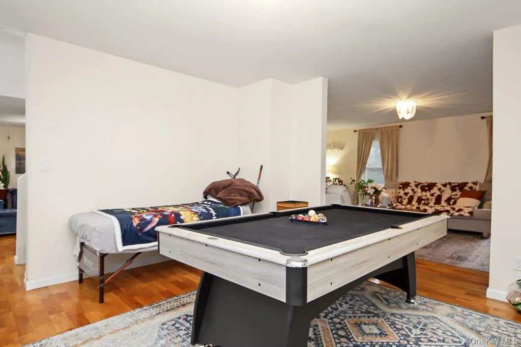 3 Chester Street, Thompson, NY, 4 Bedrooms Bedrooms, 7 Rooms Rooms,2 BathroomsBathrooms,Residential,For Rent,Chester,0,1064055 3 Chester Street, Thompson, NY, 4 Bedrooms Bedrooms, 7 Rooms Rooms,2 BathroomsBathrooms,Residential,For Rent,Chester,0,1064055