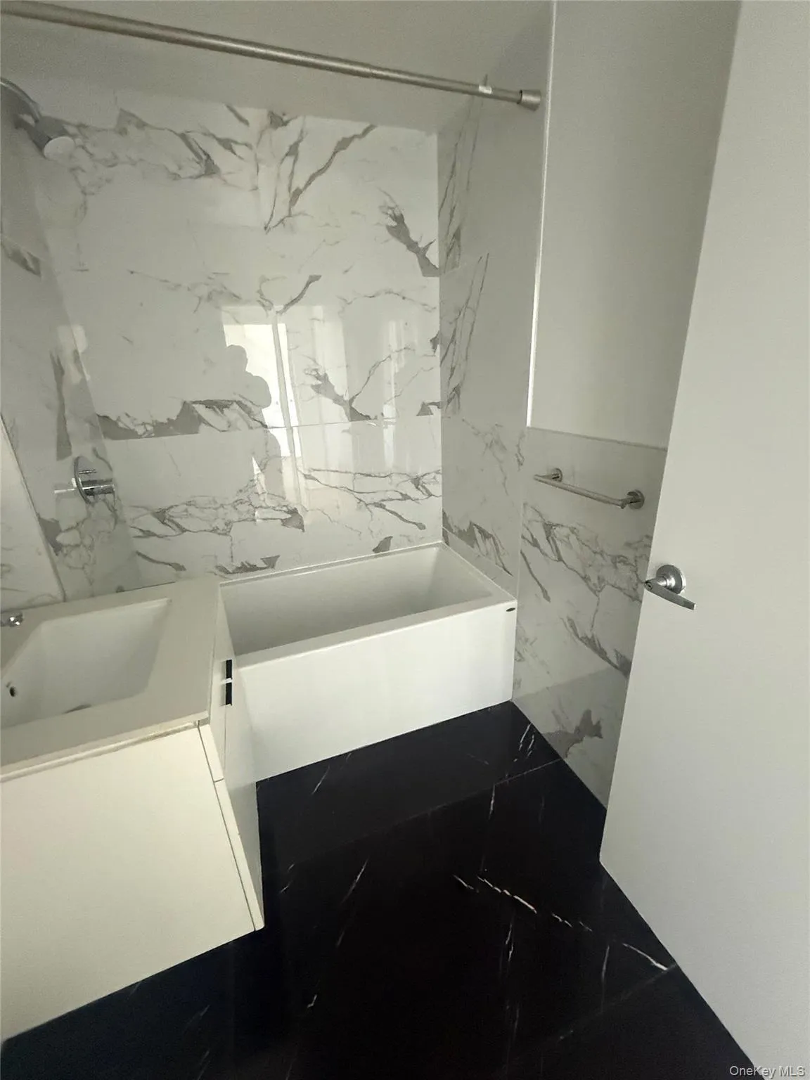 402 118th Street, New York, NY, 3 Bedroom Bedrooms, 5 Room Rooms,1 BathroomBathrooms,Residential Lease,For Rent,118th,0,1064061 402 118th Street, New York, NY, 3 Bedroom Bedrooms, 5 Room Rooms,1 BathroomBathrooms,Residential Lease,For Rent,118th,0,1064061