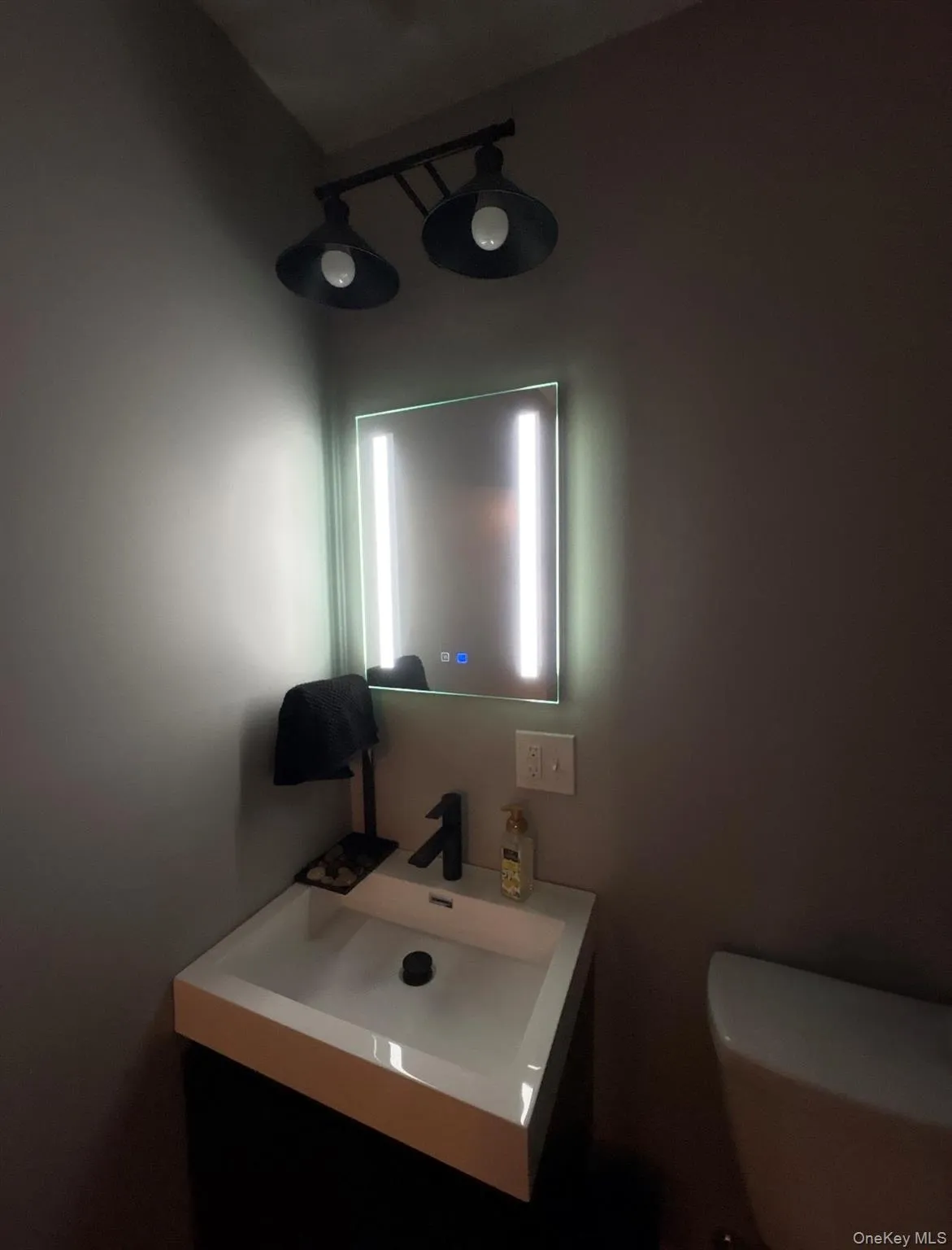 83 Anthony Street, Middletown, NY, 3 Bedrooms Bedrooms, 7 Rooms Rooms,2 BathroomsBathrooms,Residential,For Rent,Anthony,0,1064064 83 Anthony Street, Middletown, NY, 3 Bedrooms Bedrooms, 7 Rooms Rooms,2 BathroomsBathrooms,Residential,For Rent,Anthony,0,1064064