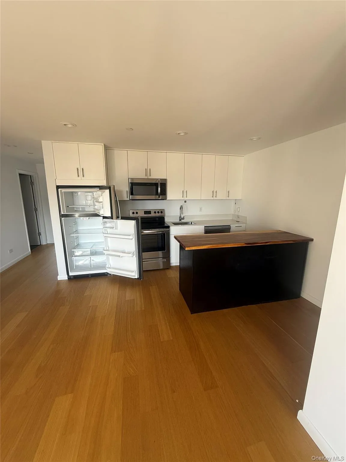 402 118th Street, New York, NY, 3 Bedroom Bedrooms, 5 Room Rooms,1 BathroomBathrooms,Residential Lease,For Rent,118th,0,1064069 402 118th Street, New York, NY, 3 Bedroom Bedrooms, 5 Room Rooms,1 BathroomBathrooms,Residential Lease,For Rent,118th,0,1064069