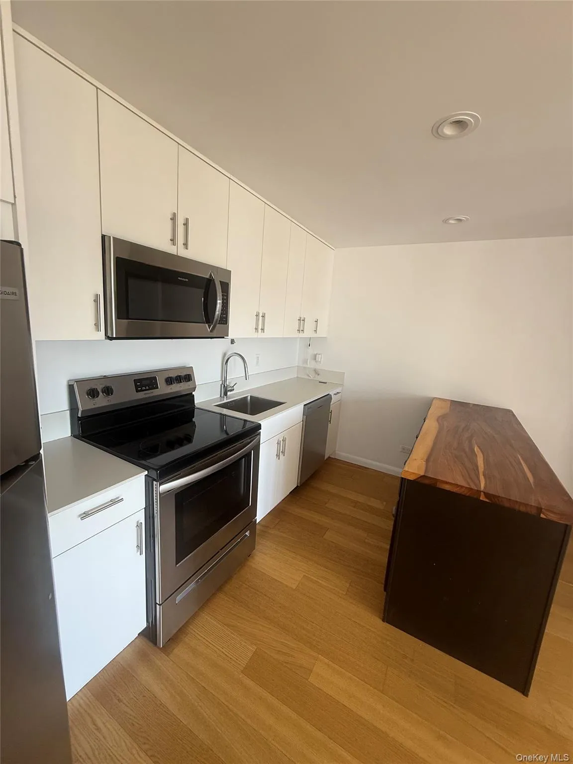 402 118th Street, New York, NY, 3 Bedroom Bedrooms, 5 Room Rooms,1 BathroomBathrooms,Residential Lease,For Rent,118th,0,1064069 402 118th Street, New York, NY, 3 Bedroom Bedrooms, 5 Room Rooms,1 BathroomBathrooms,Residential Lease,For Rent,118th,0,1064069