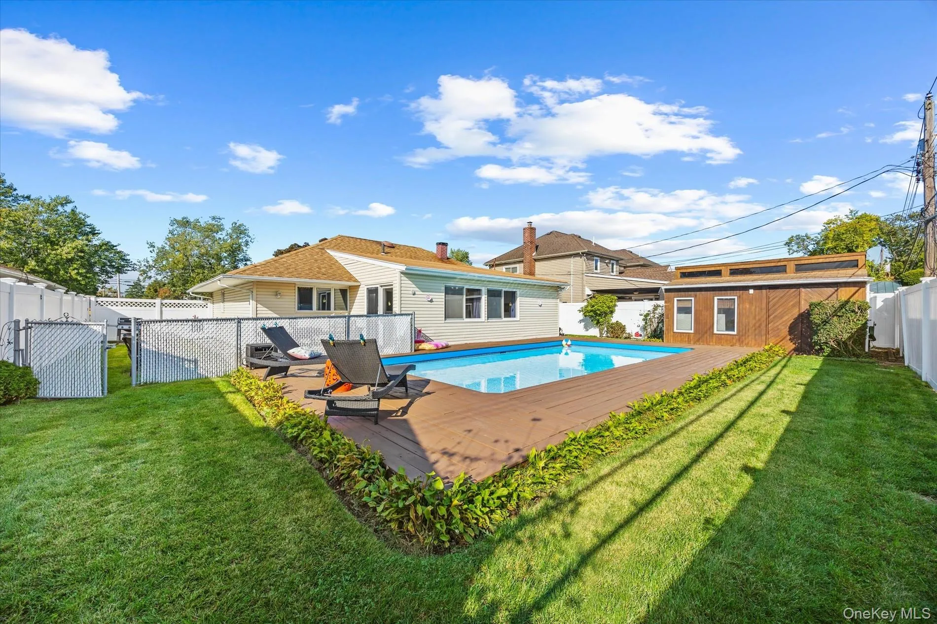 18 Washington Street, Oyster Bay, NY, 3 Bedrooms Bedrooms, 6 Rooms Rooms,1 BathroomBathrooms,Residential,For Rent,Washington,0,1064079 18 Washington Street, Oyster Bay, NY, 3 Bedrooms Bedrooms, 6 Rooms Rooms,1 BathroomBathrooms,Residential,For Rent,Washington,0,1064079