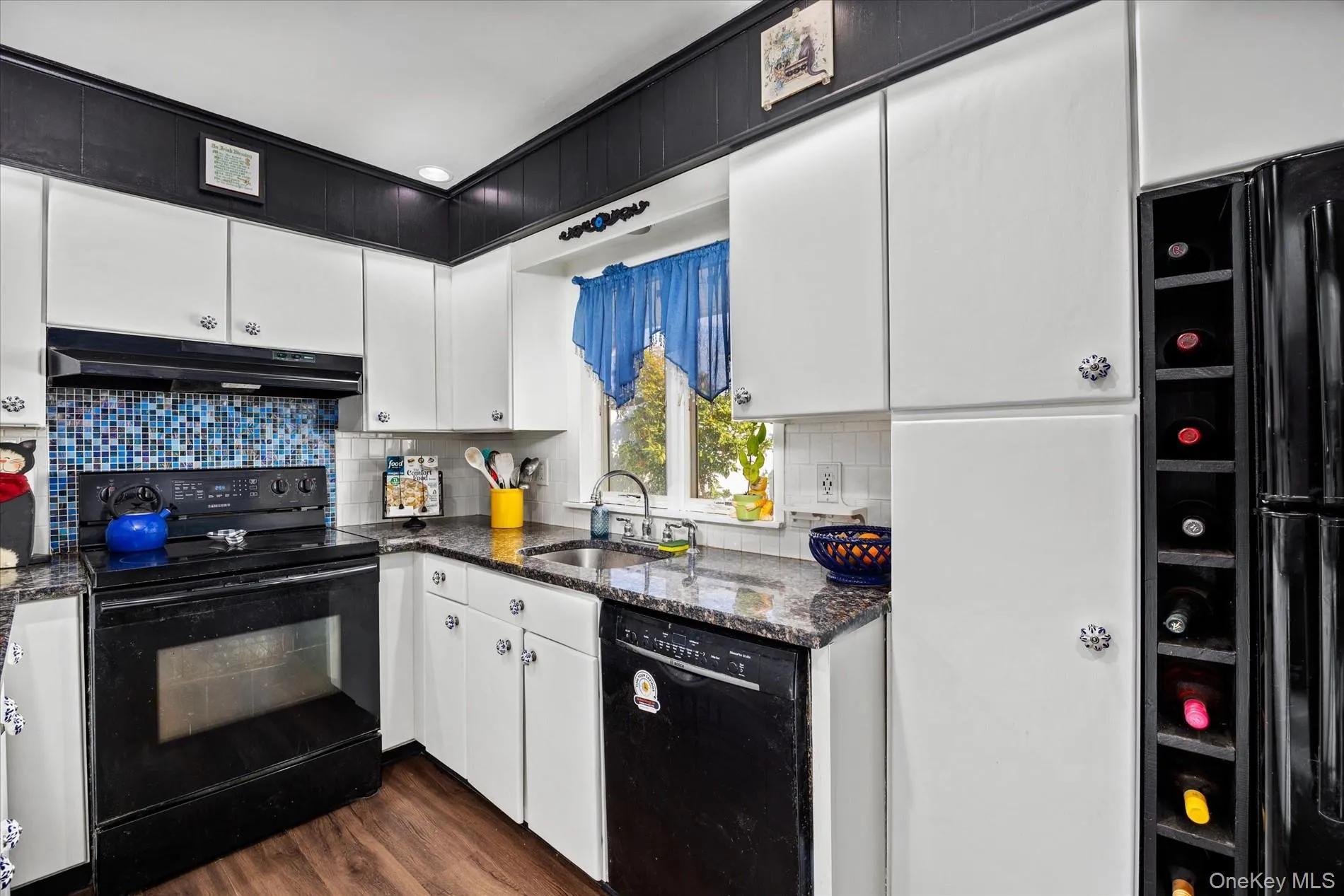 18 Washington Street, Oyster Bay, NY, 3 Bedrooms Bedrooms, 6 Rooms Rooms,1 BathroomBathrooms,Residential,For Rent,Washington,0,1064079 18 Washington Street, Oyster Bay, NY, 3 Bedrooms Bedrooms, 6 Rooms Rooms,1 BathroomBathrooms,Residential,For Rent,Washington,0,1064079